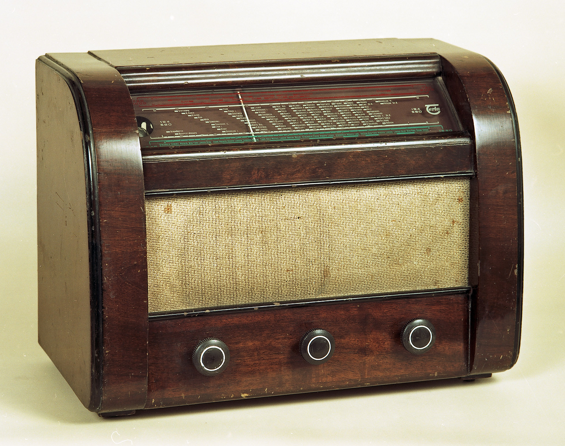 Telefongyár Terta T 331 rádióvevő-készülék (Postamúzeum CC BY-NC-SA)