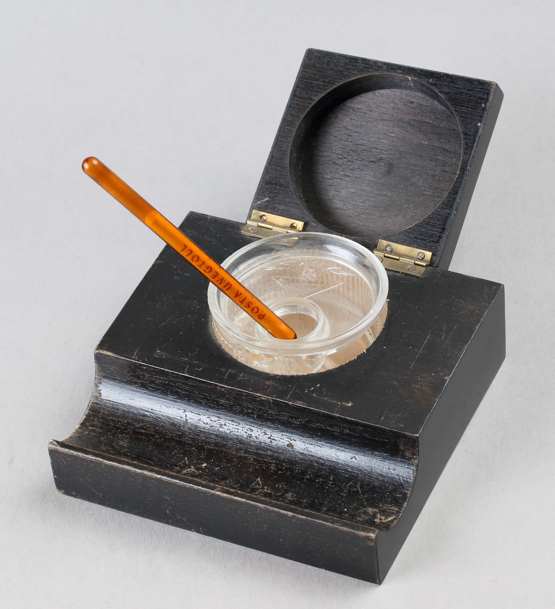 Üveg tintatartó (Postamúzeum CC BY-NC-SA)