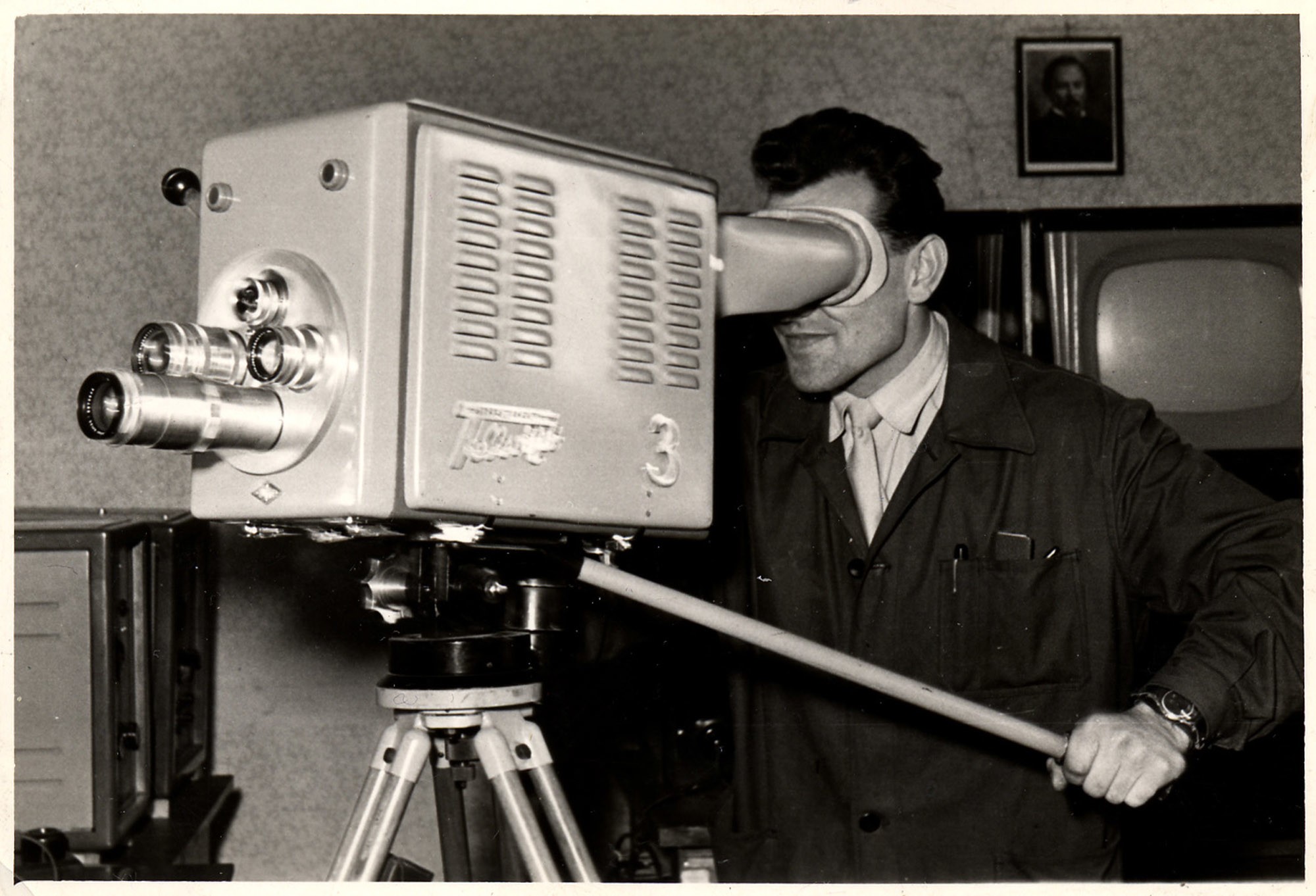A Magyar Televízió felvevőkamerája (Postamúzeum CC BY-NC-SA)