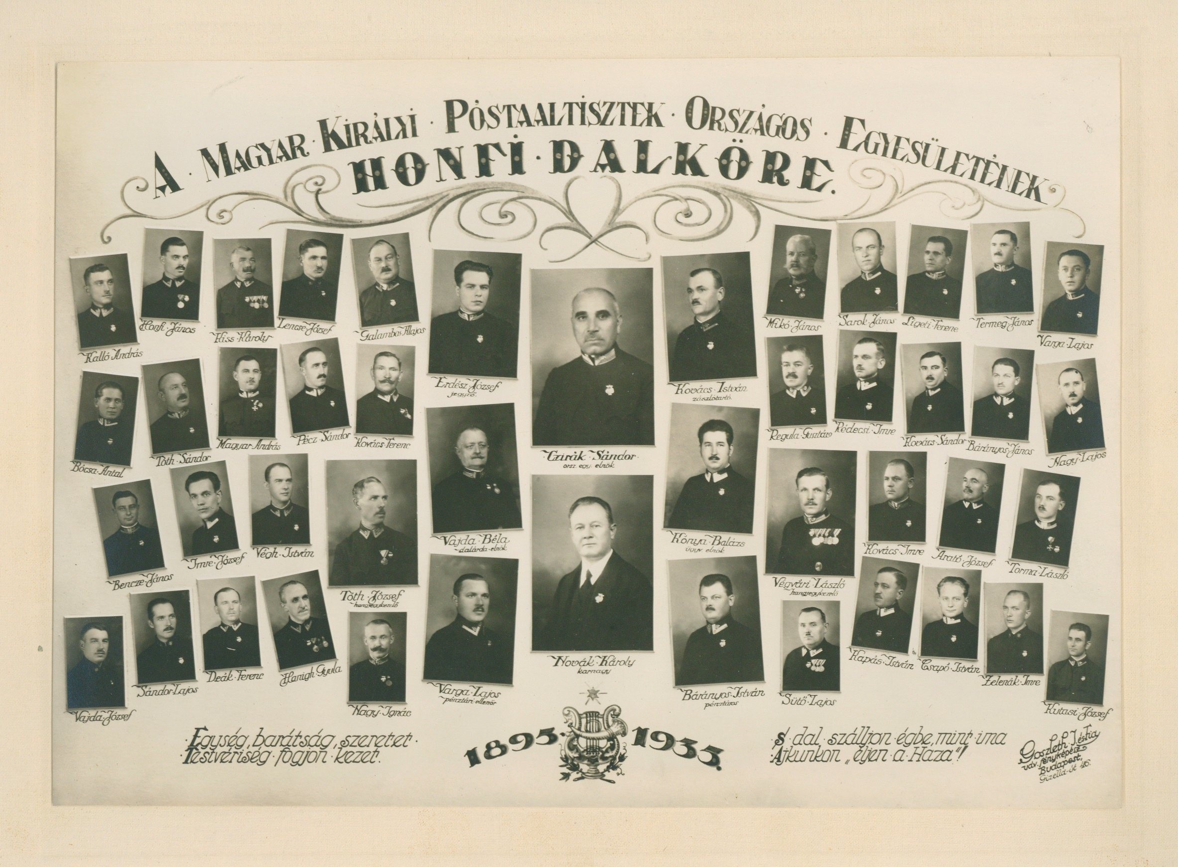 A Honfi dalkör csoportképe (Postamúzeum CC BY-NC-SA)