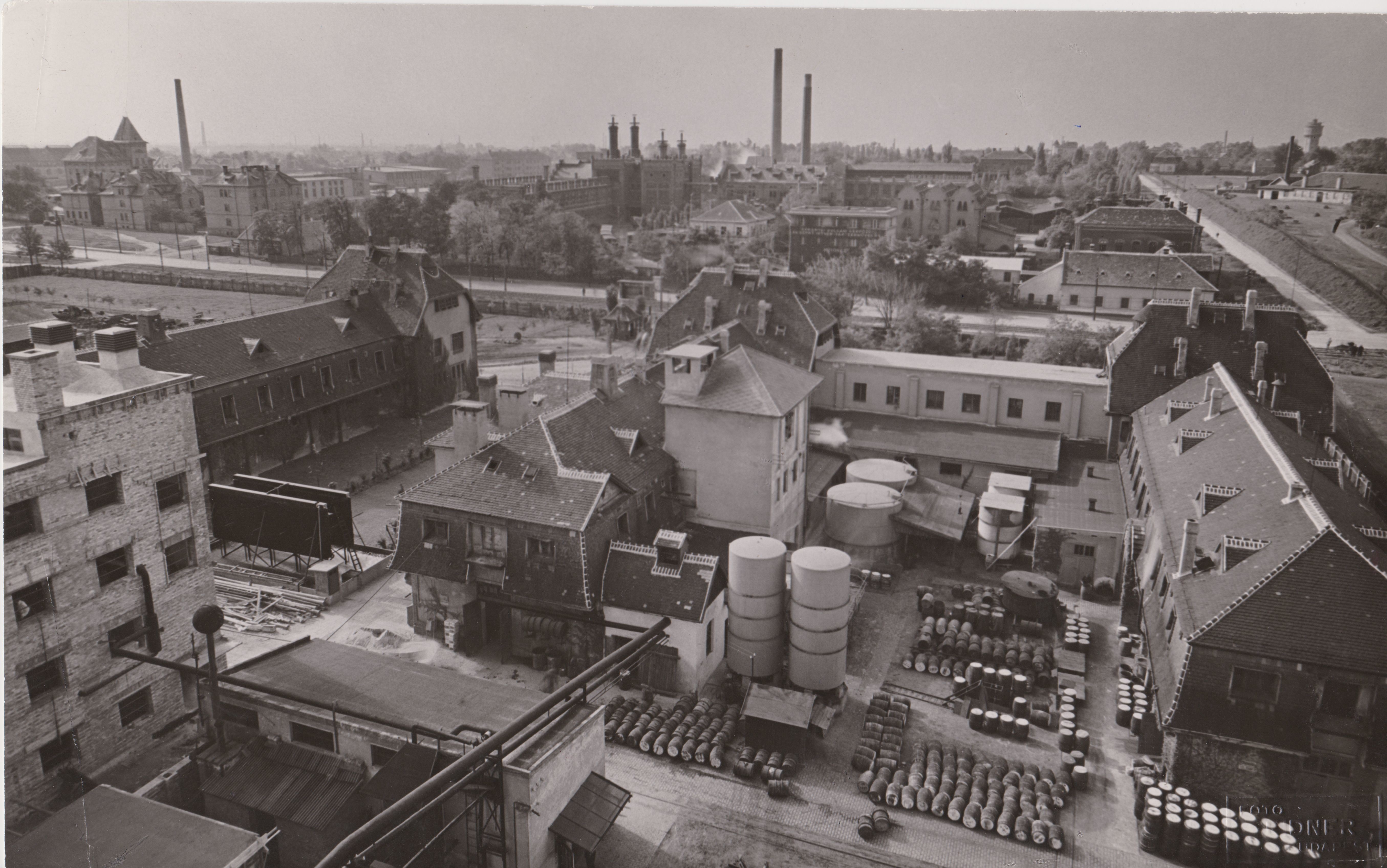 A Kőbányai Növényolajgyár az egykori Kőbányai Polgári Sörgyár - Szent István Tápszerművek épületei (Dreher Sörgyárak - Dreher Sörmúzeum CC BY-NC-SA)