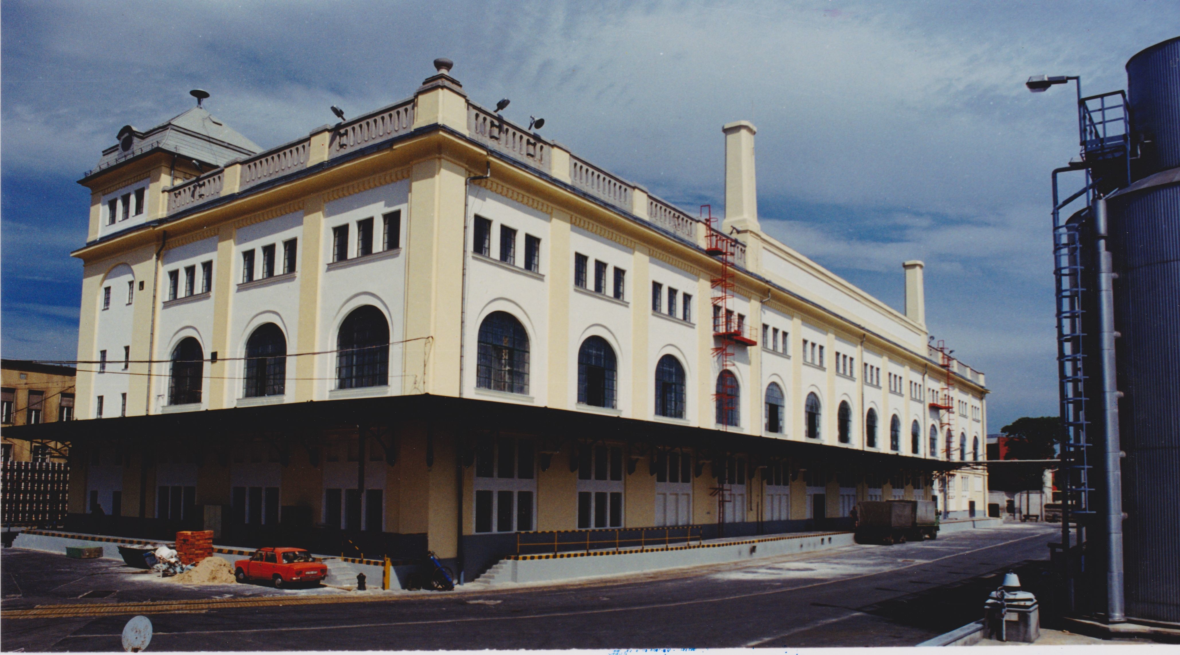 Dreher Sörgyárak - Hordófejtő - KEG Hall épülete (Dreher Sörgyárak - Dreher Sörmúzeum CC BY-NC-SA)