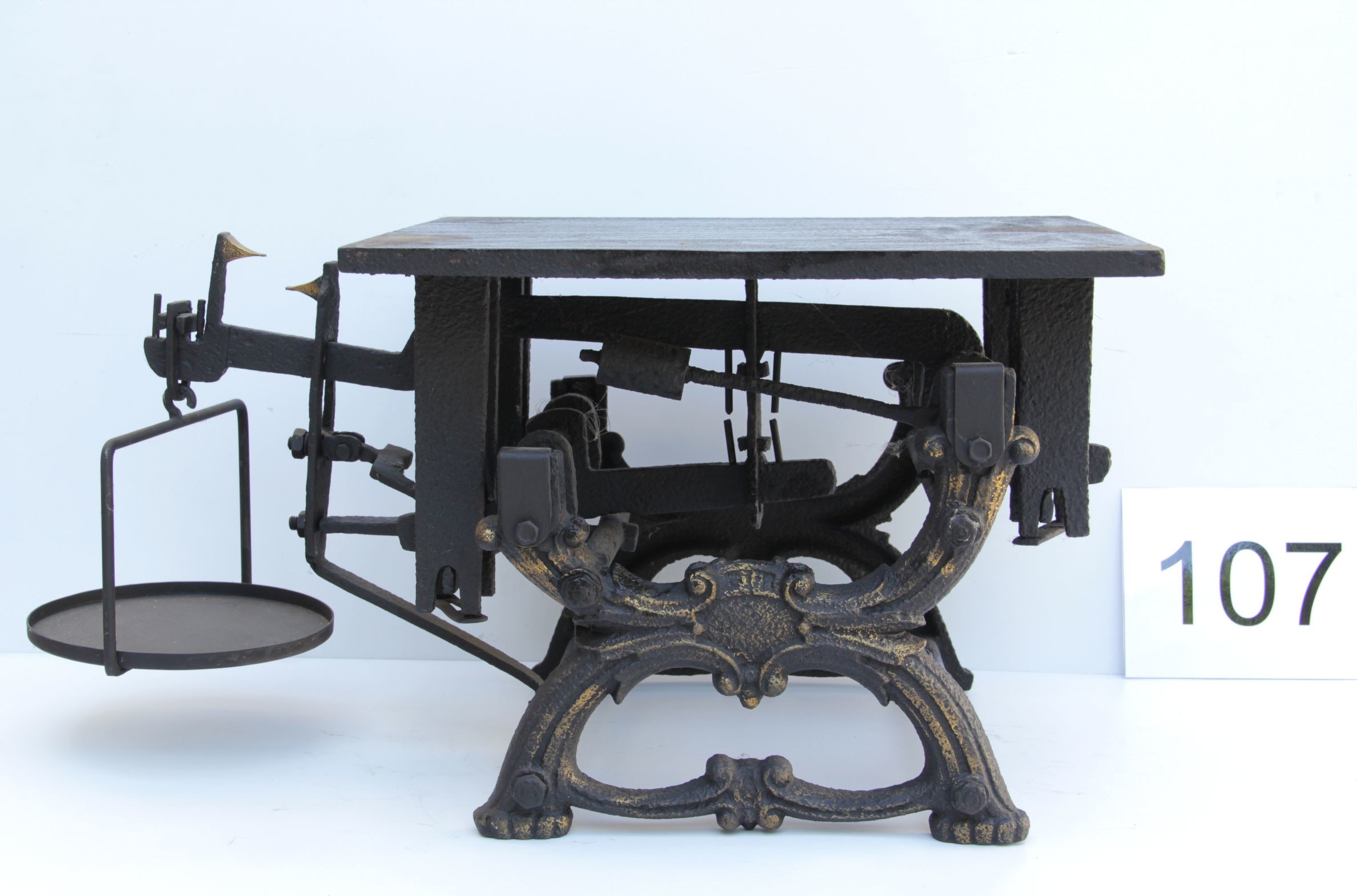 Tizedes asztalmérleg vagy tizedes mázsa (Magyar Kereskedelmi és Vendéglátóipari Múzeum CC BY-NC-SA)
