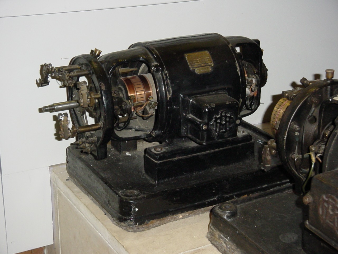 Csengetőgép (motorral egybeépített generátor) (Postamúzeum CC BY-NC-SA)