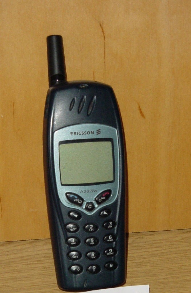 Ericsson A2628s mobiltelefon (Postamúzeum CC BY-NC-SA)