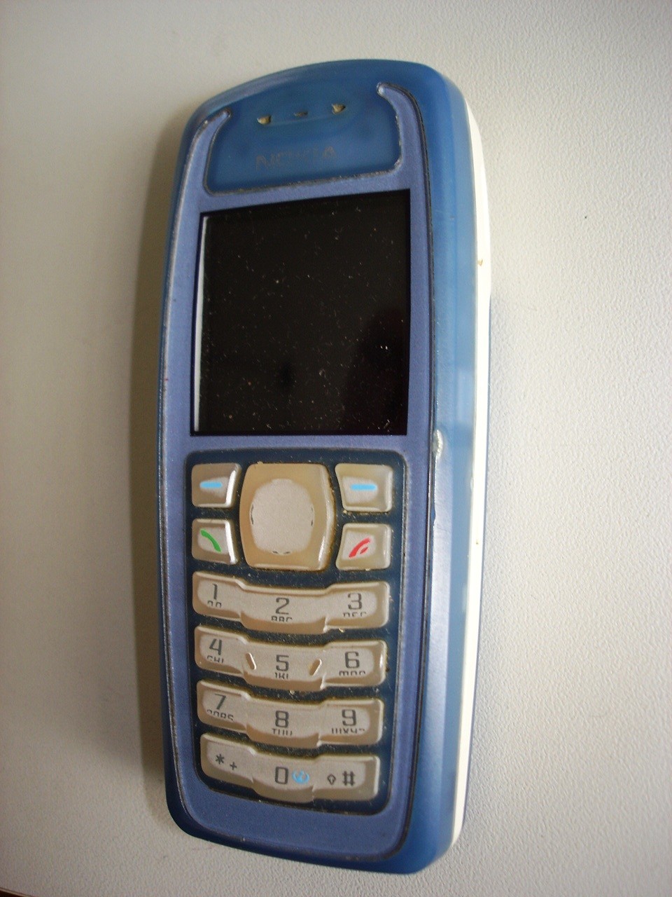 Nokia 3100 mobiltelefon (Postamúzeum CC BY-NC-SA)