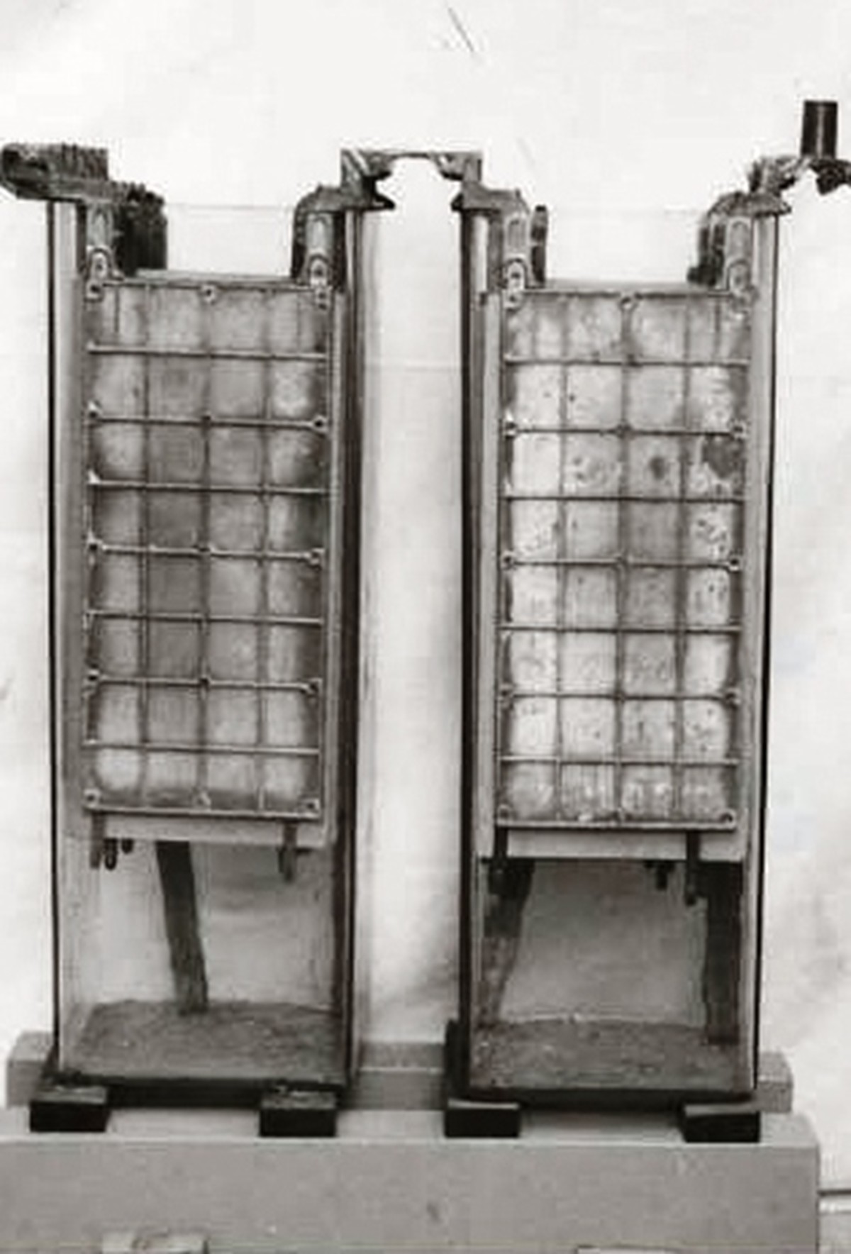 Savas ólomakkumulátor 4 V 288 Ah (Postamúzeum CC BY-NC-SA)