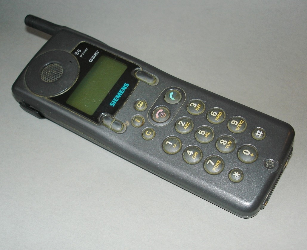 Siemens S6 Power mobiltelefon (Postamúzeum CC BY-NC-SA)
