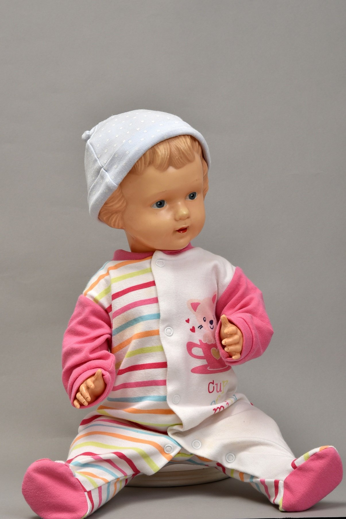 Baba gyermekruhában (Óbudai Múzeum CC BY-NC-SA)