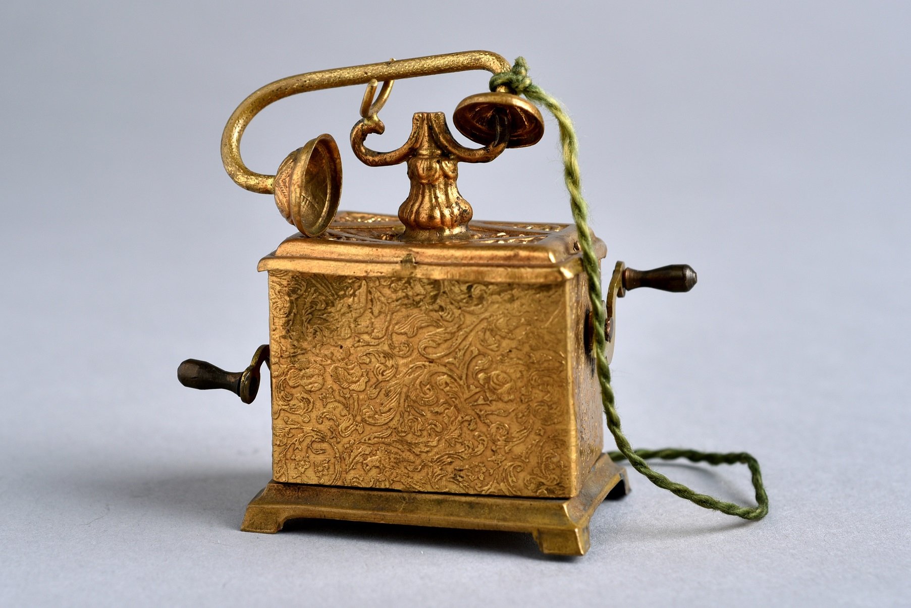 Kurblis telefon (Óbudai Múzeum CC BY-NC-SA)