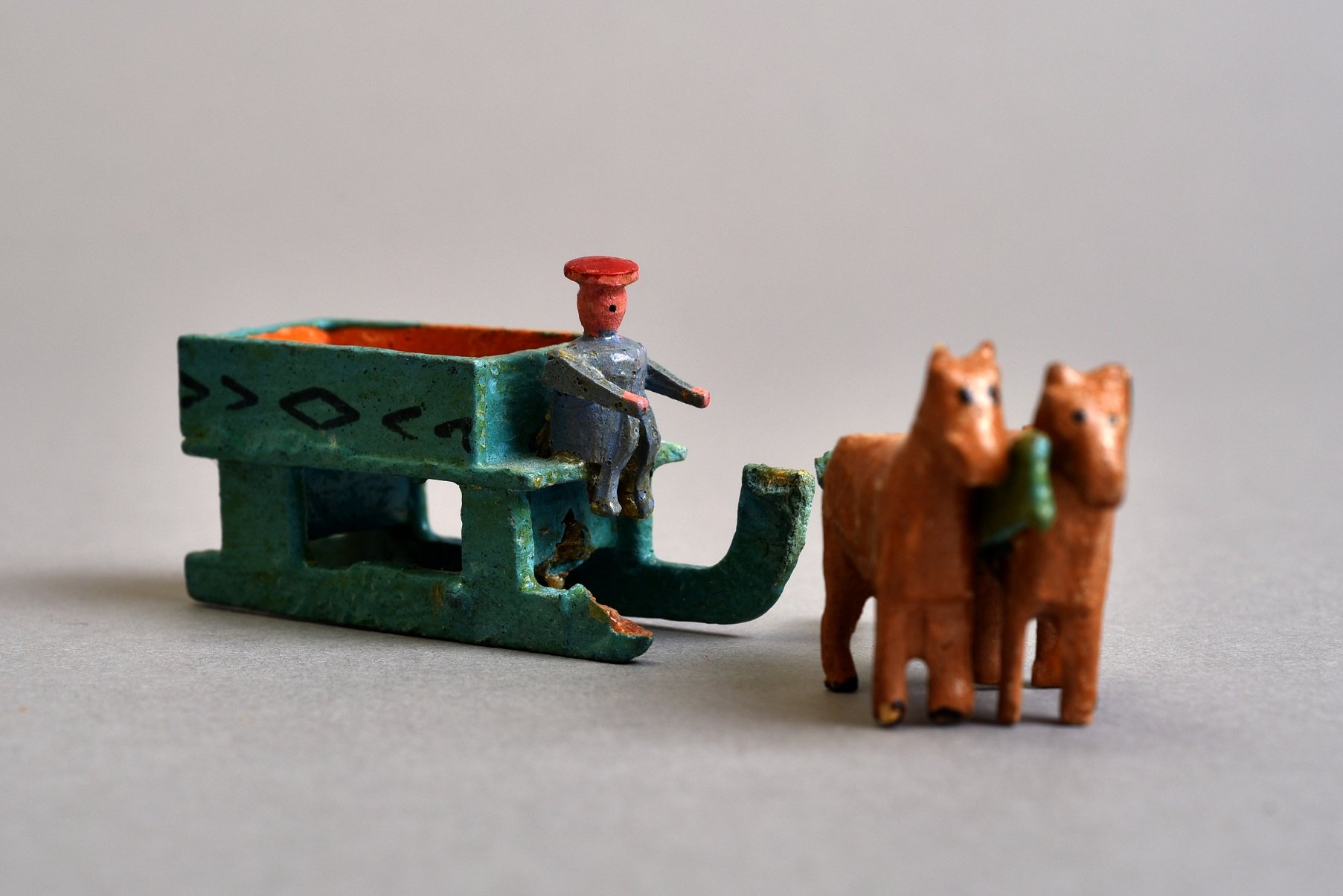 Miniatűr fa lovasszán (Óbudai Múzeum CC BY-NC-SA)