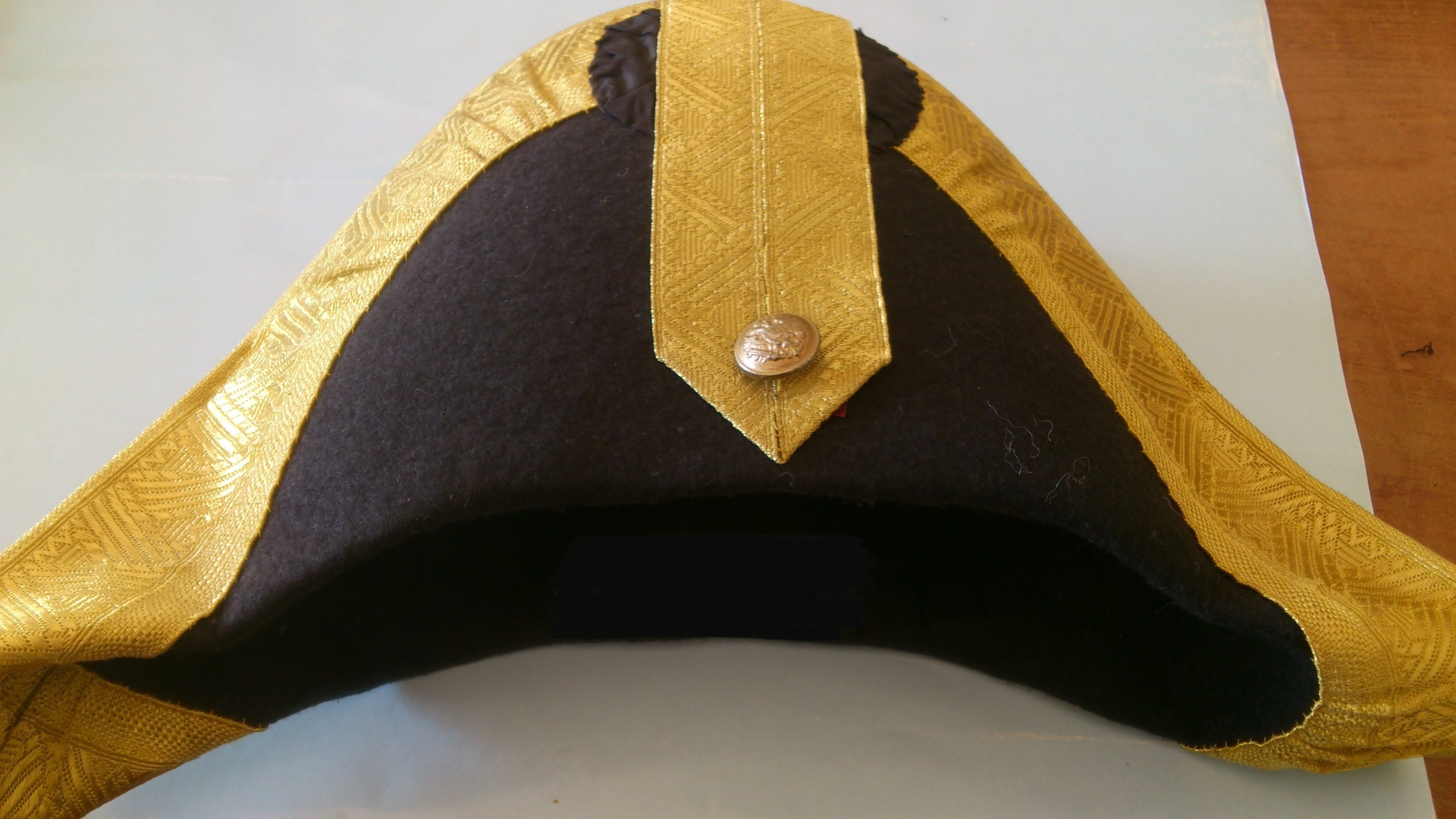 Postamester díszegyenruha (rekonstrukció)  3. kalap (Postamúzeum CC BY-NC-SA)