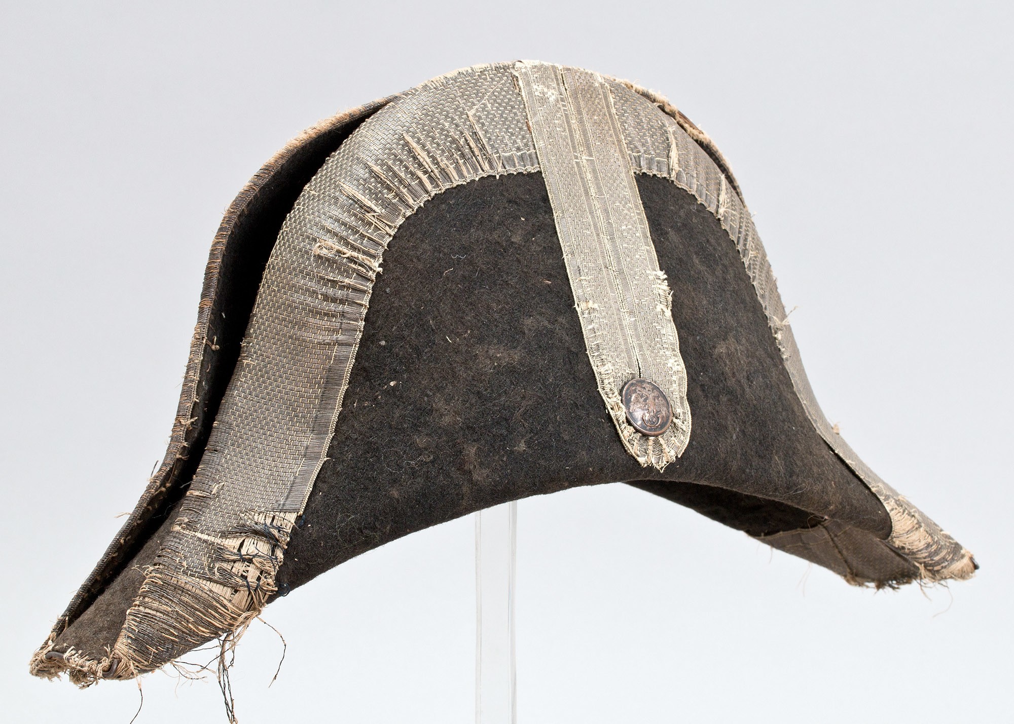 Postamester egyenruha 1810-ből (eredeti) 2. háromszögletű kalap (Postamúzeum CC BY-NC-SA)