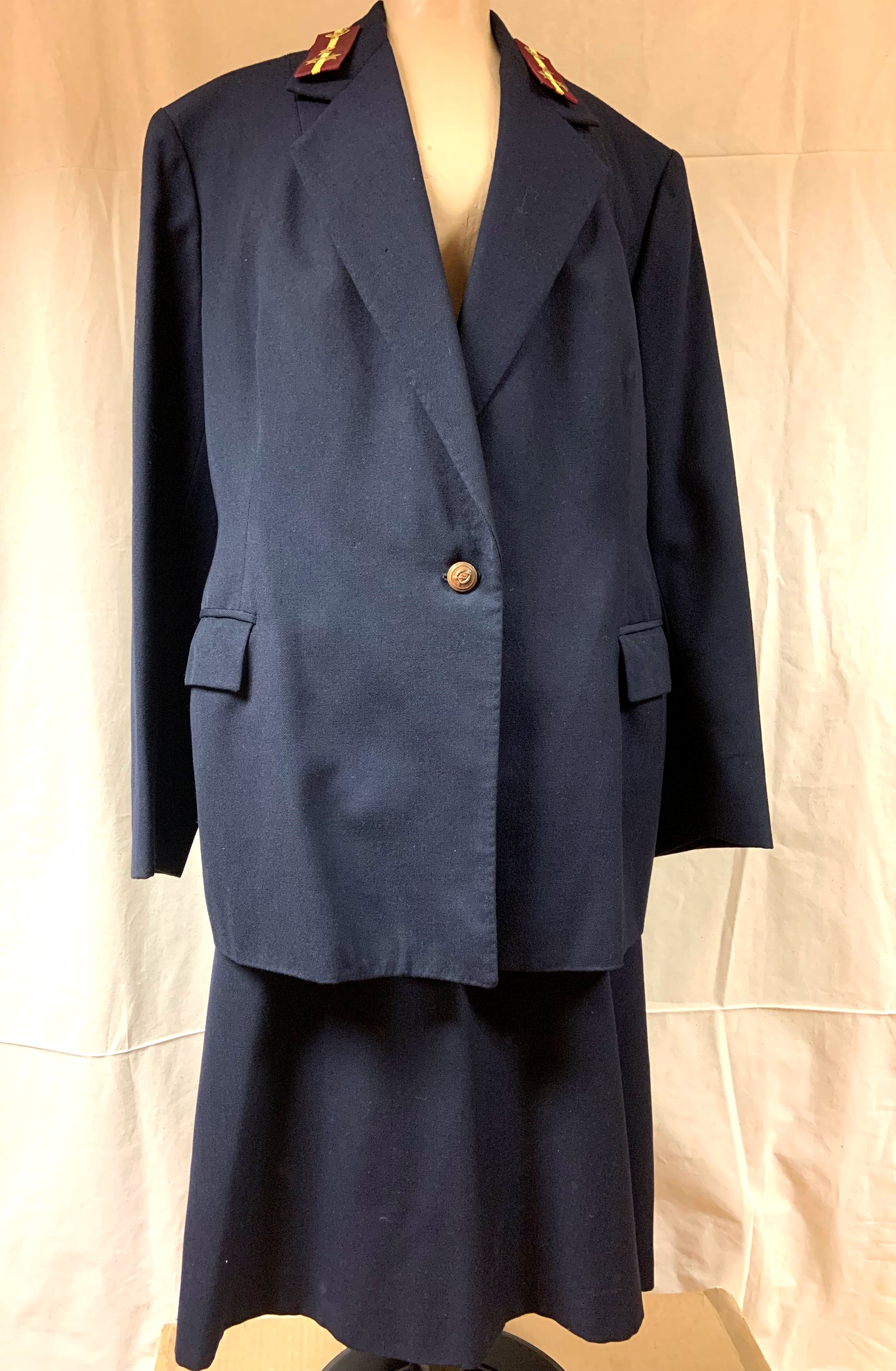 Postatiszti női kosztüm 1 kabát (Postamúzeum CC BY-NC-SA)