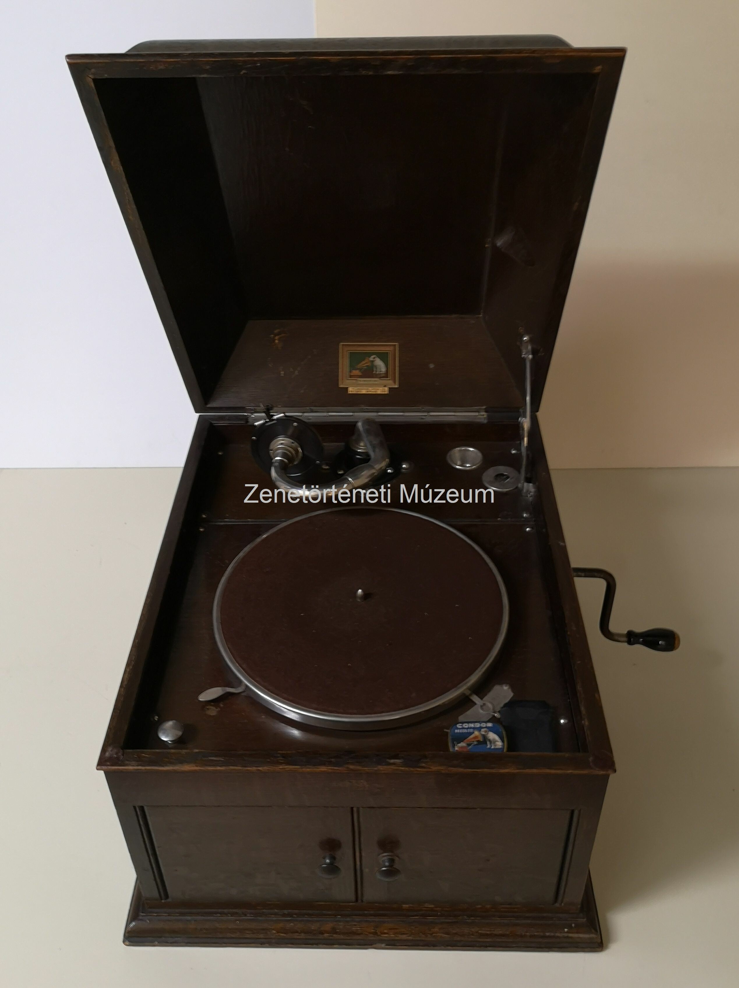 Gramofon (Zenetörténeti Múzeum CC BY-NC-SA)