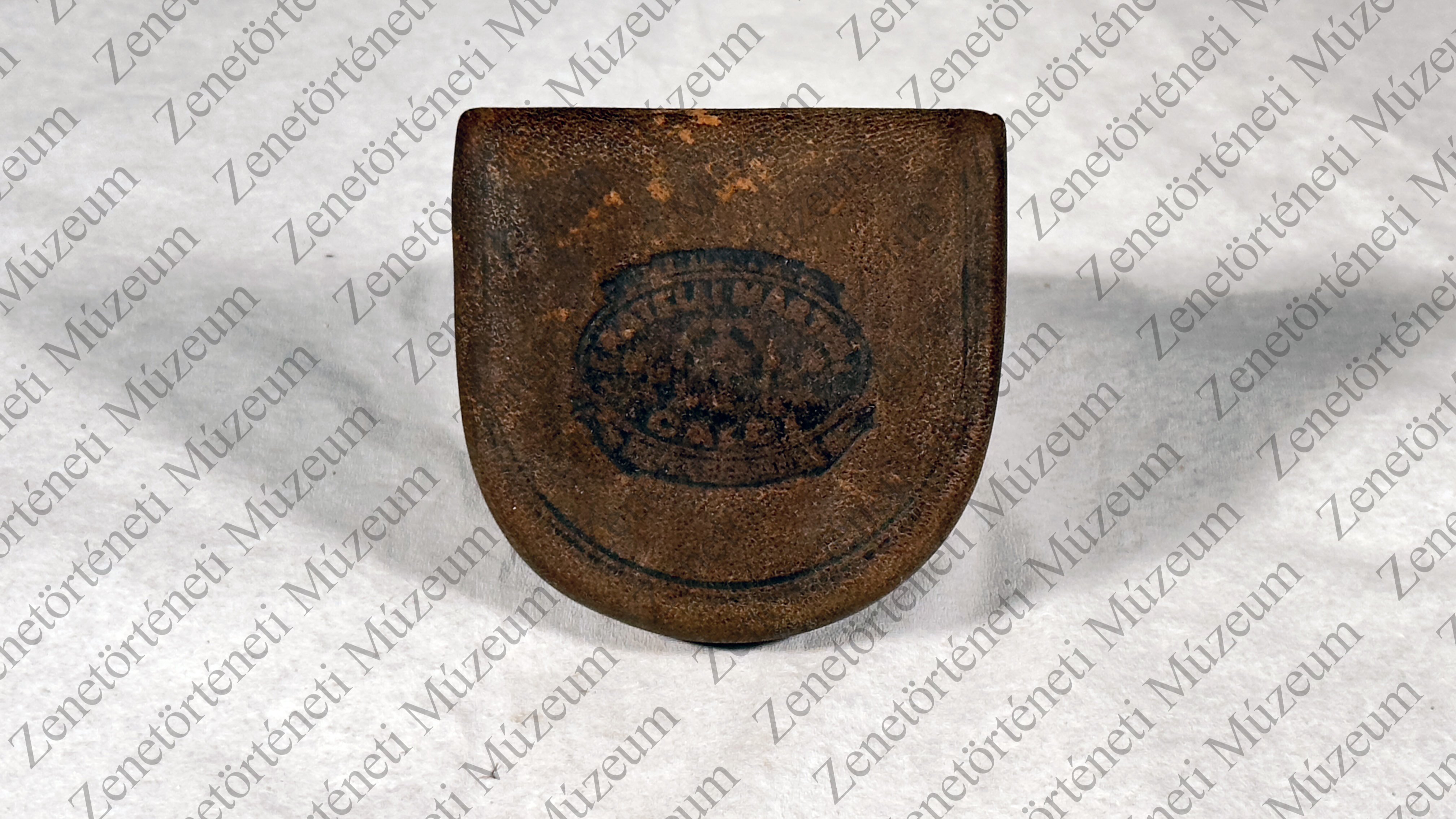 Patkó alakú pénztárca (Zenetörténeti Múzeum CC BY-NC-SA)