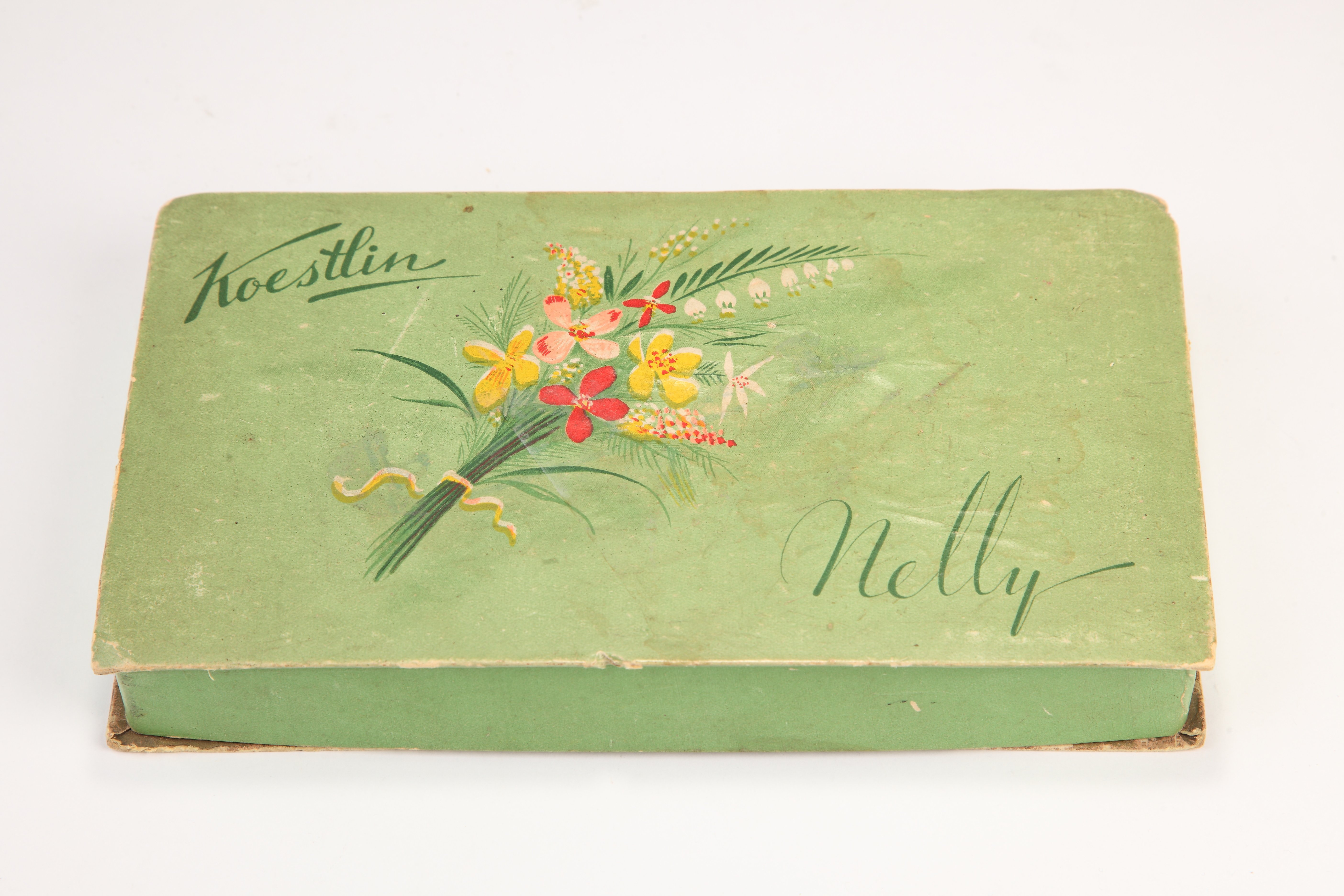 Koestlin Nelly bonbonos doboz (Magyar Kereskedelmi és Vendéglátóipari Múzeum CC BY-NC-SA)