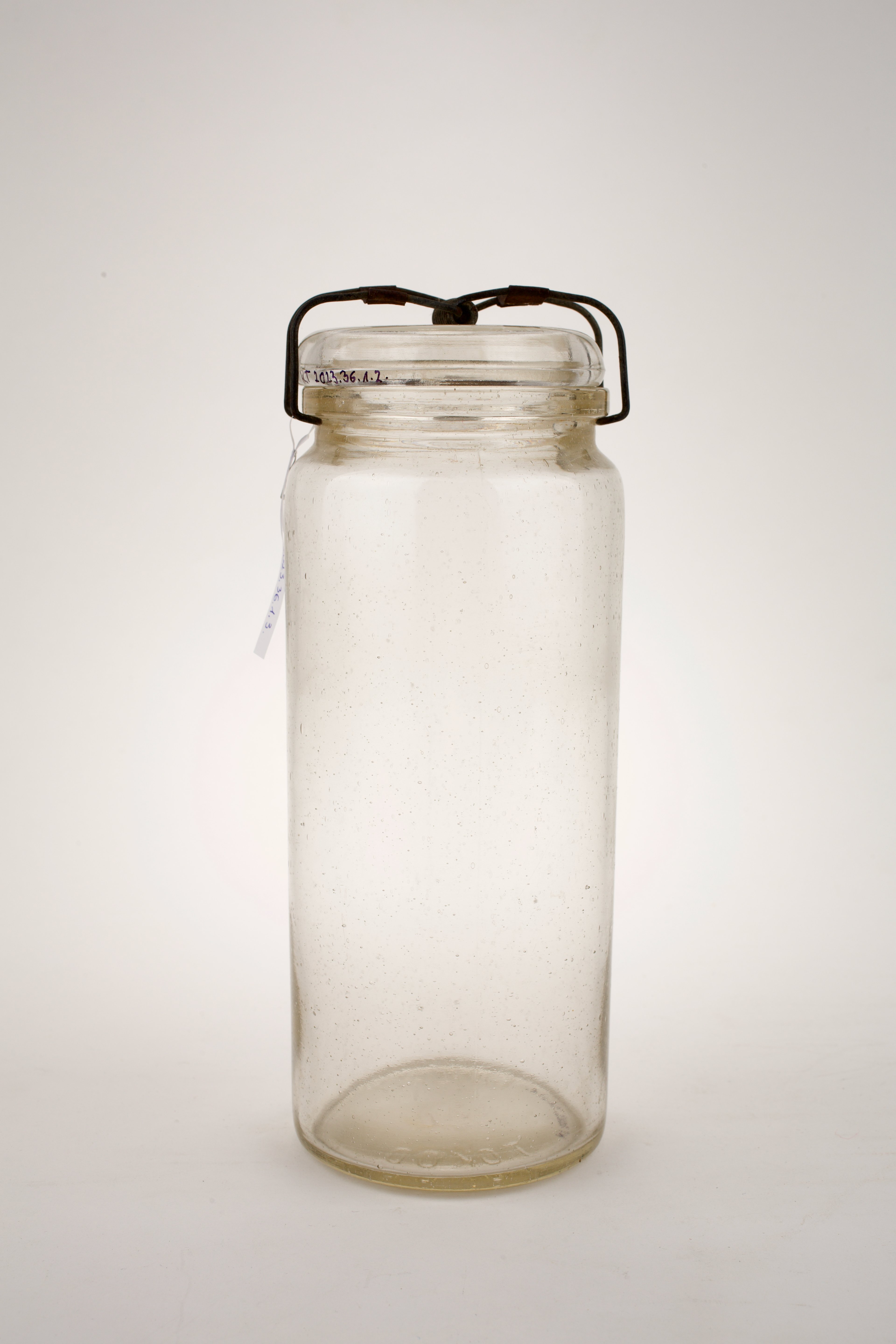 beföttes üveg, (csatos üveg) (Magyar Kereskedelmi és Vendéglátóipari Múzeum CC BY-NC-SA)