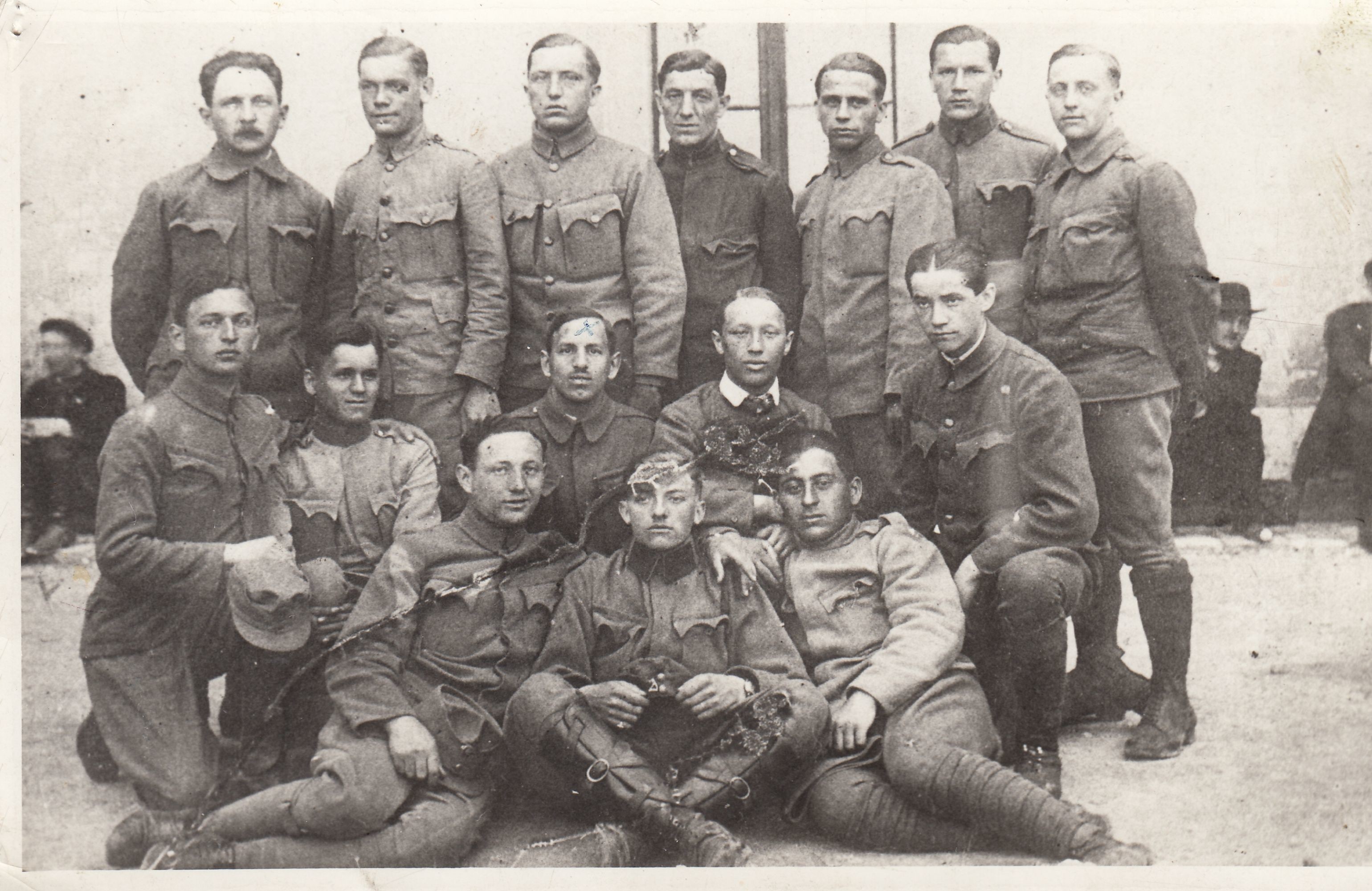 Vörös katonák (Angyalföldi Helytörténeti Gyűjtemény CC BY-NC-SA)