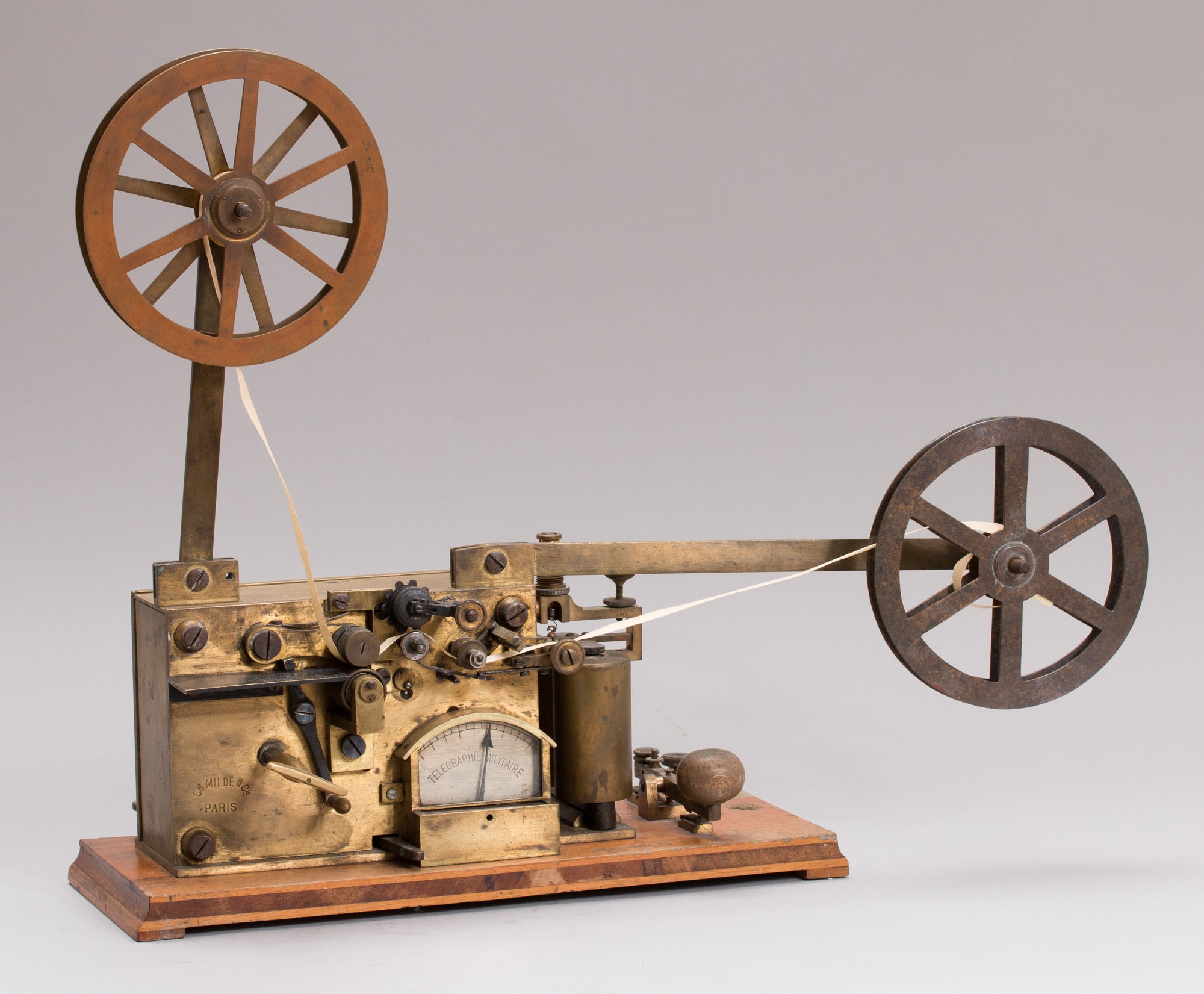 Morse rendszerű, hordozható kékíró távíró (Postamúzeum CC BY-NC-SA)
