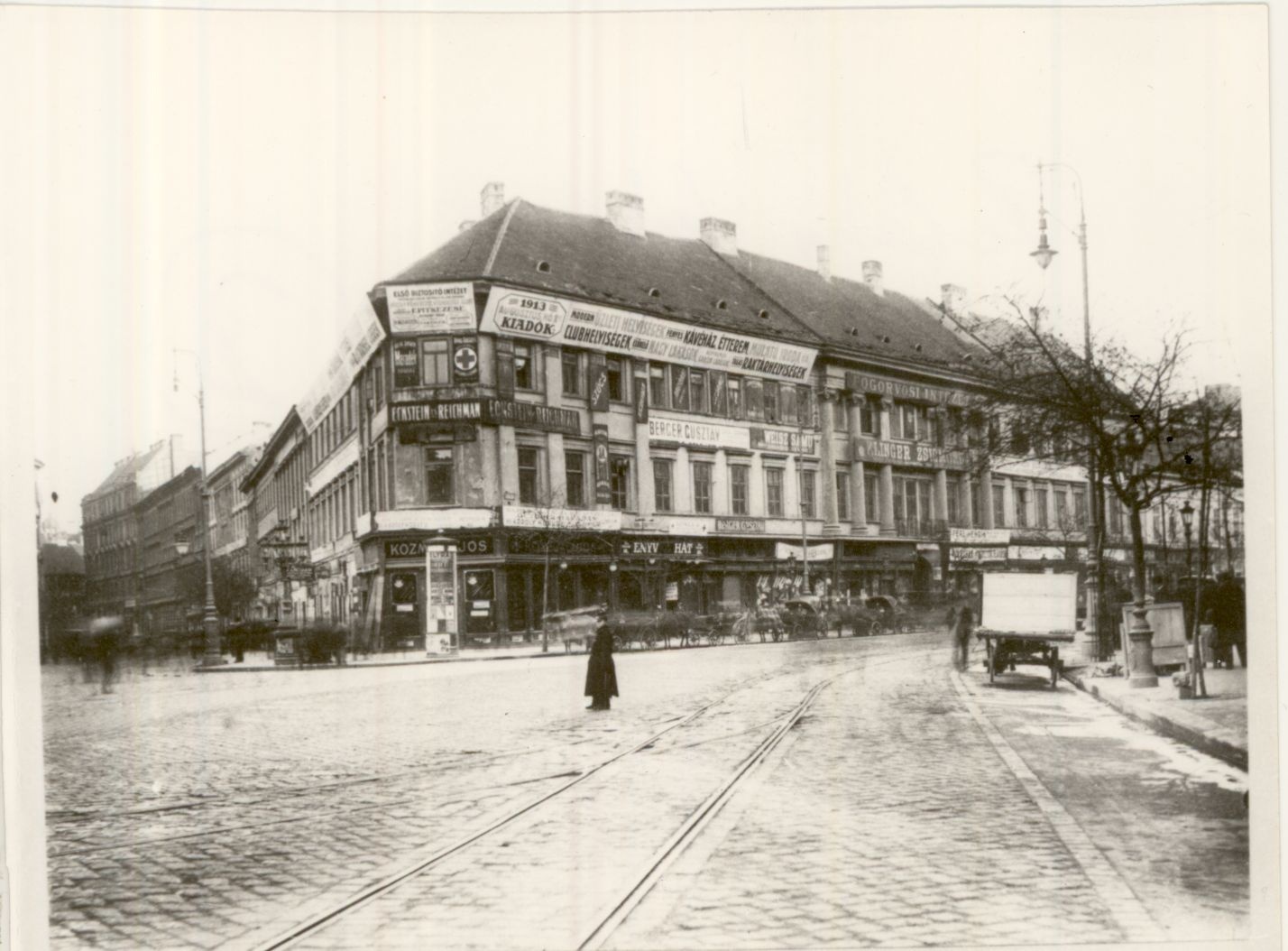 Pekány tér és Király utca 47/b. saroképületok (Magyar Kereskedelmi és Vendéglátóipari Múzeum CC BY-NC-SA)