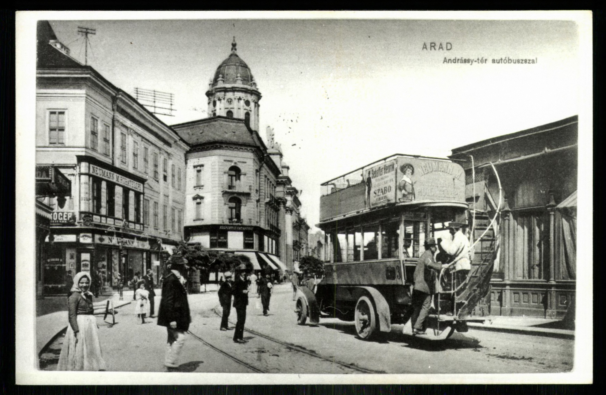 Arad; Andrássy tér autóbusszal (Magyar Kereskedelmi és Vendéglátóipari Múzeum CC BY-NC-ND)