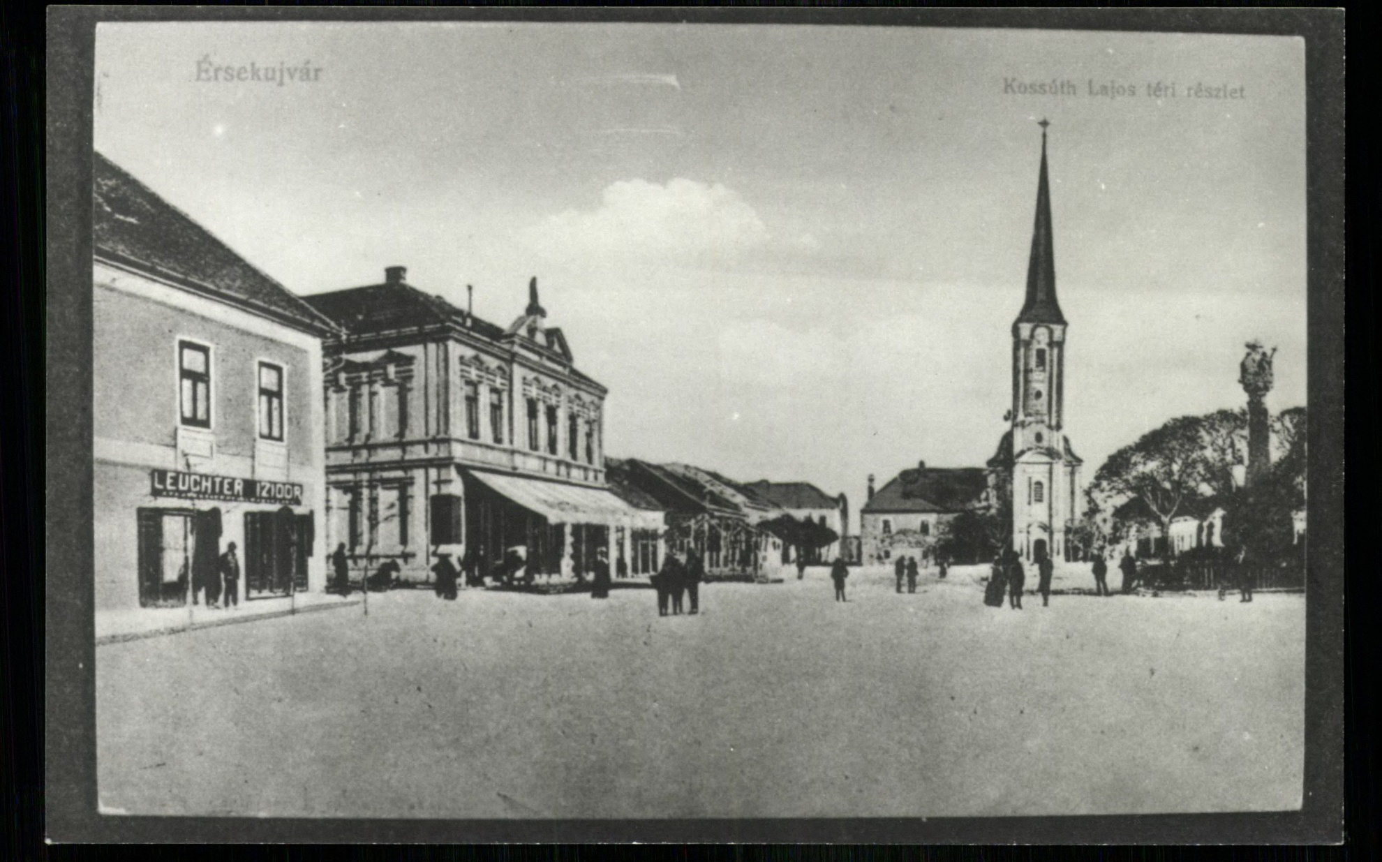 Érsekújvár; Kossuth Lajos tér részlet (Magyar Kereskedelmi és Vendéglátóipari Múzeum CC BY-NC-ND)
