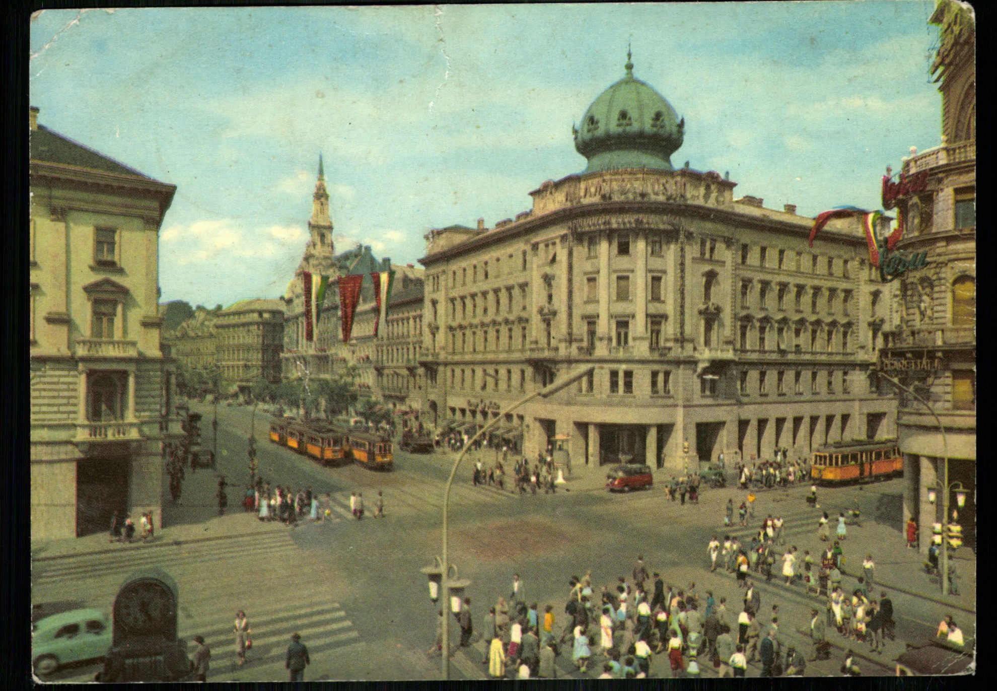Budapest; Körúti részlet (Magyar Kereskedelmi és Vendéglátóipari Múzeum CC BY-NC-ND)
