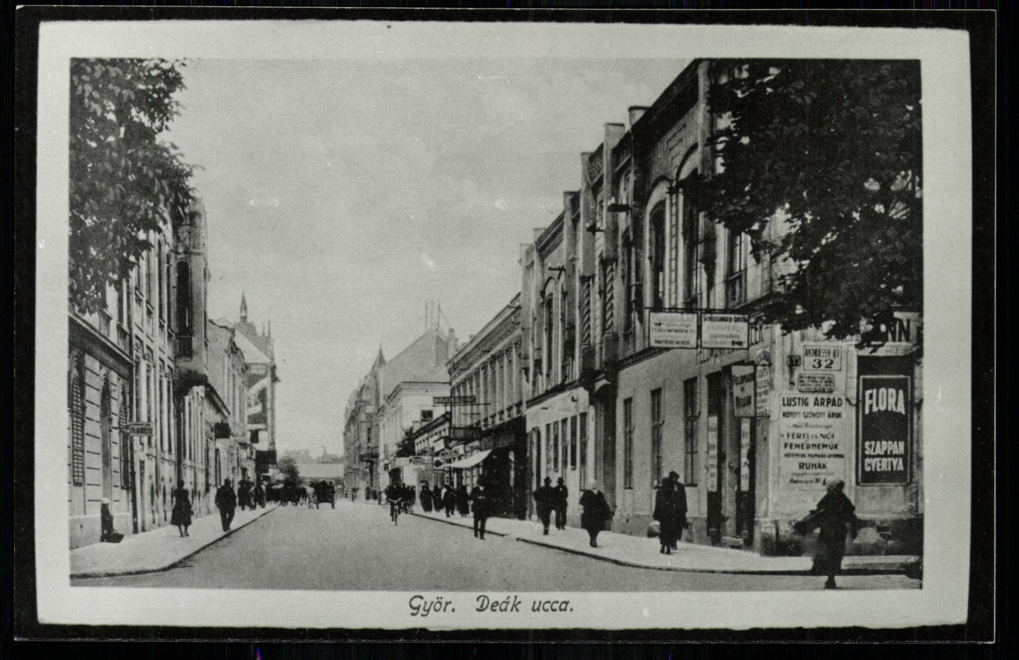 Győr; Deák utca (Magyar Kereskedelmi és Vendéglátóipari Múzeum CC BY-NC-ND)