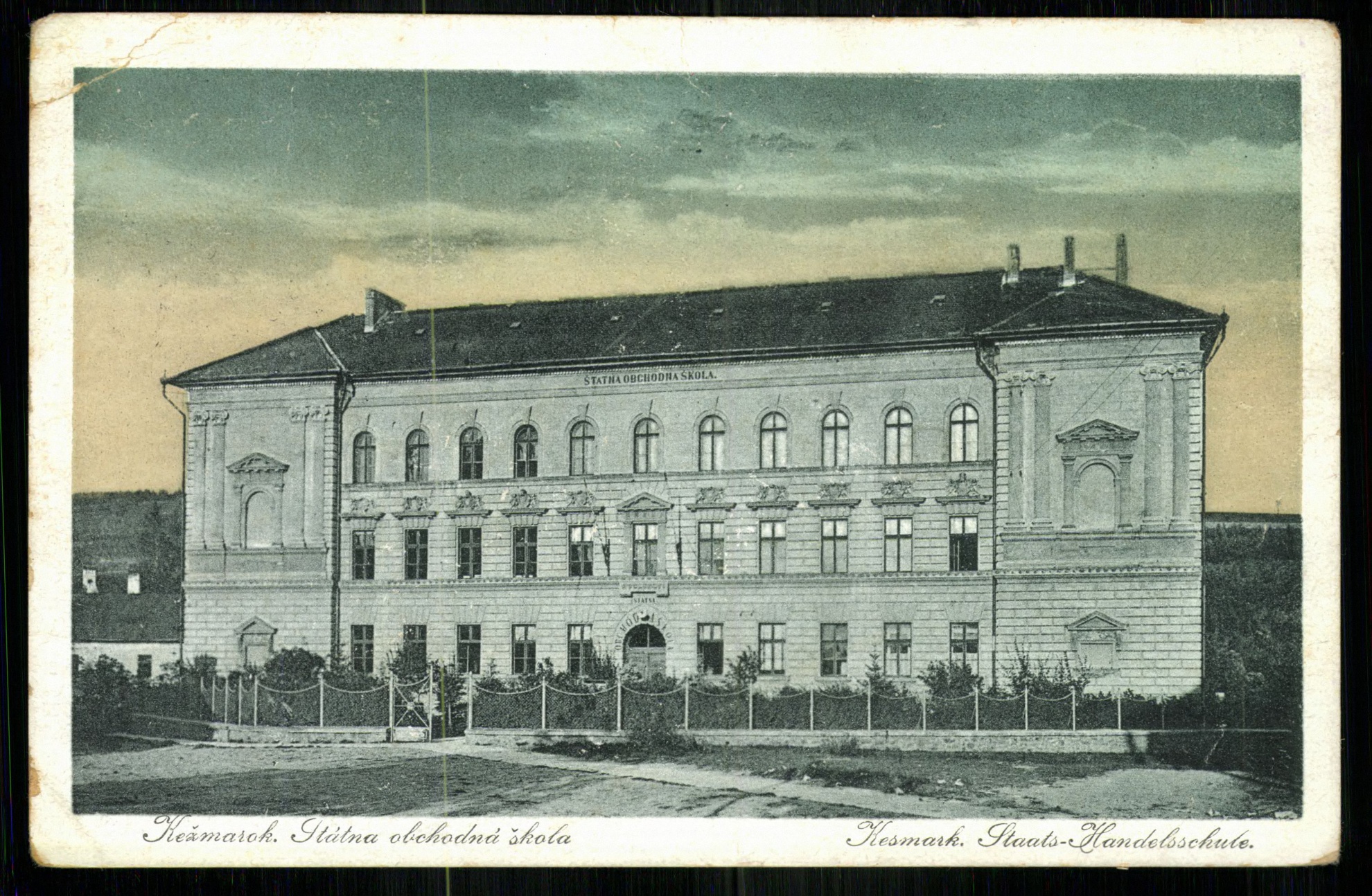 Kesmark; Staats-Handelschule (Magyar Kereskedelmi és Vendéglátóipari Múzeum CC BY-NC-ND)