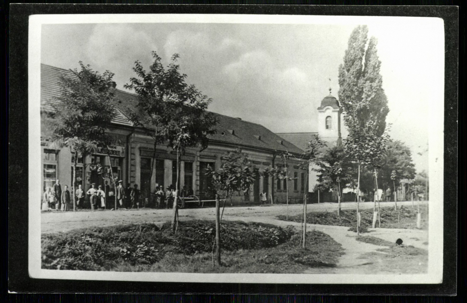 Medgyesegyháza; Hangya Szövetkezet üzlete (Magyar Kereskedelmi és Vendéglátóipari Múzeum CC BY-NC-ND)