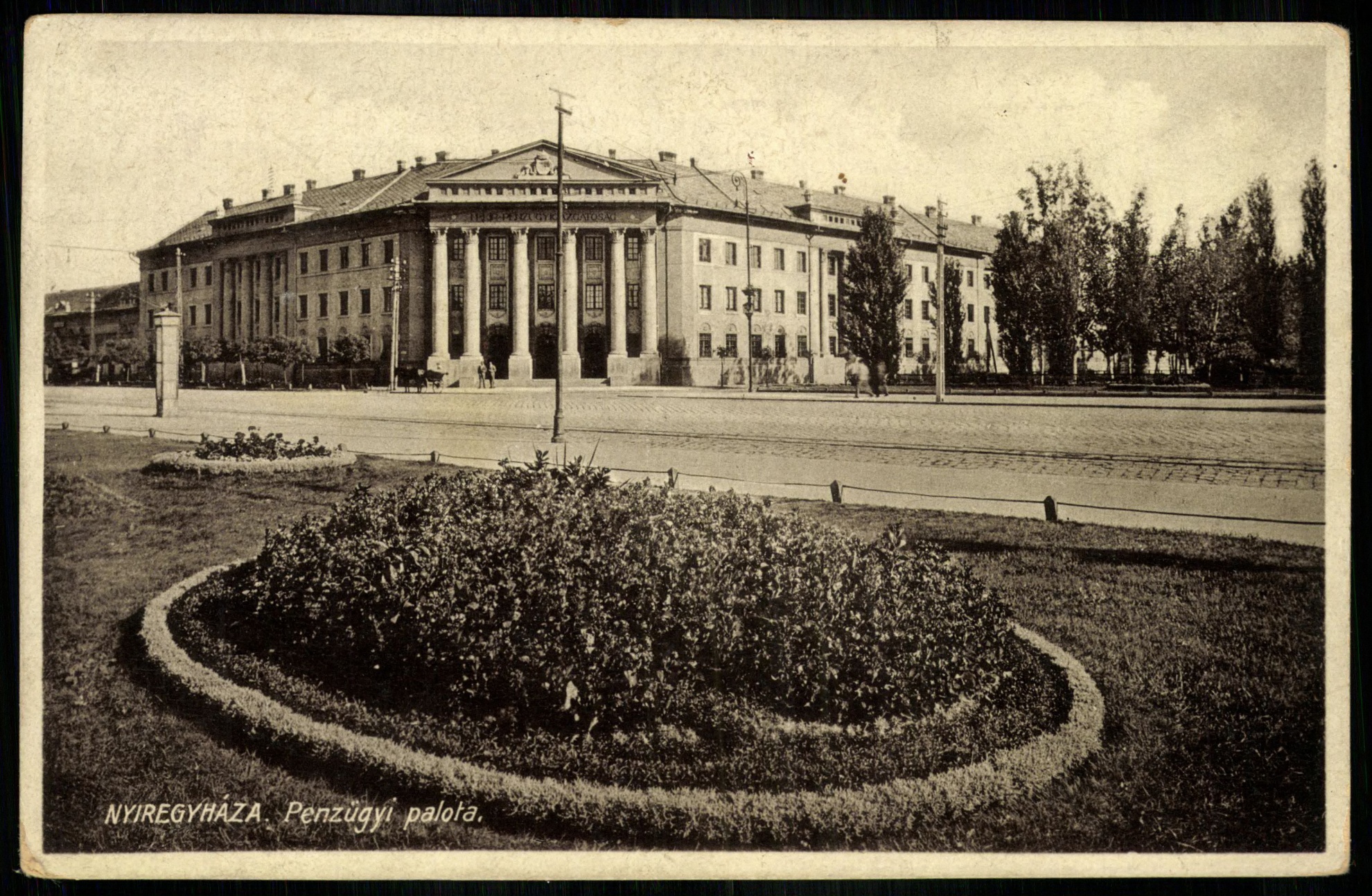 Nyíregyháza; Pénzügyi palota (Magyar Kereskedelmi és Vendéglátóipari Múzeum CC BY-NC-ND)