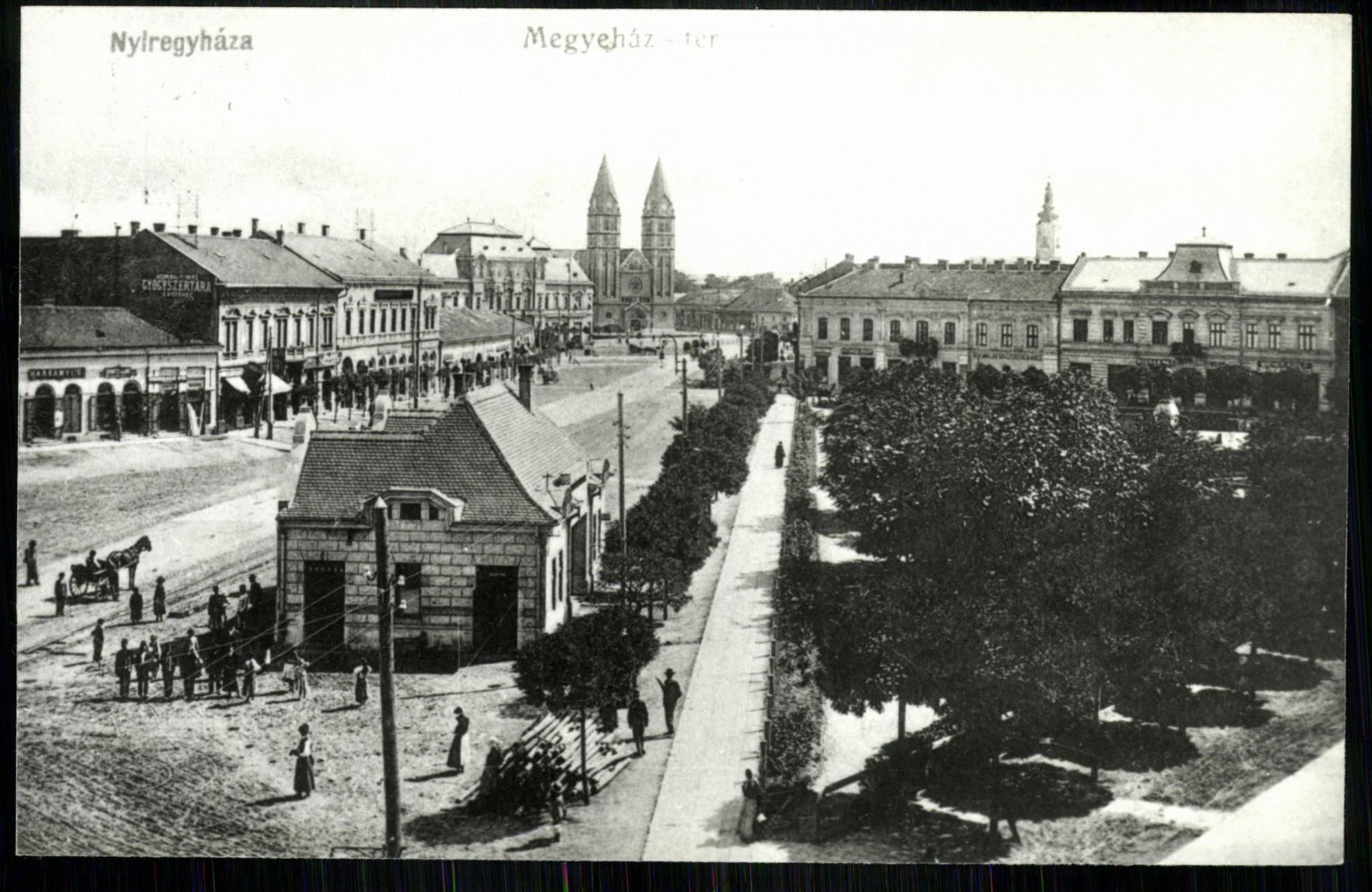 Nyíregyháza; Megyeház tér (Magyar Kereskedelmi és Vendéglátóipari Múzeum CC BY-NC-ND)