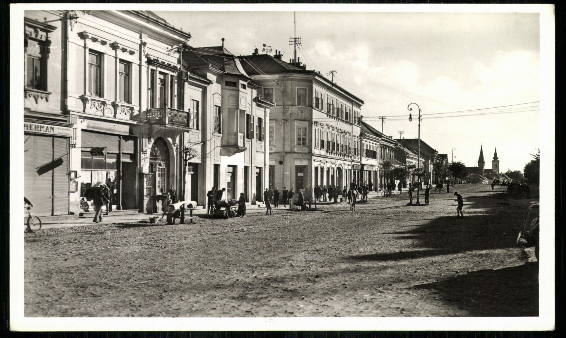 Szászrégen; Közép utca (Magyar Kereskedelmi és Vendéglátóipari Múzeum CC BY-NC-ND)