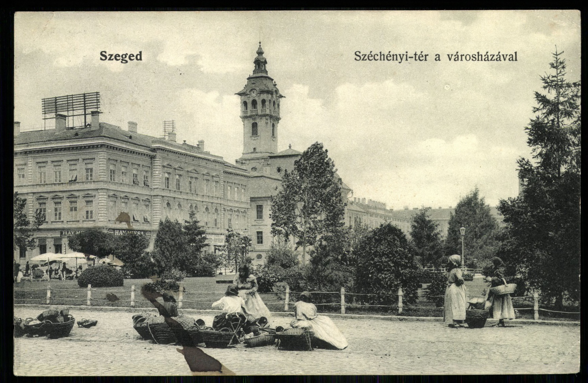 Szeged; Széchényi tér a Városházával (Magyar Kereskedelmi és Vendéglátóipari Múzeum CC BY-NC-ND)