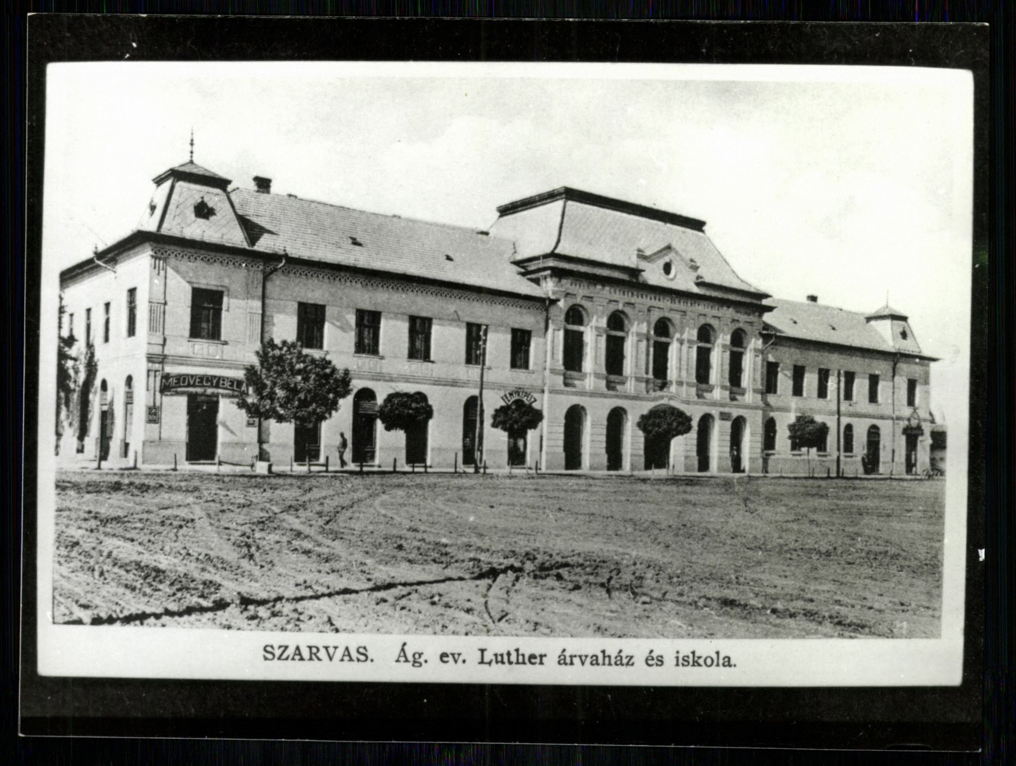 Szarvas; Ág. ev. Luther árvaház és iskola (Magyar Kereskedelmi és Vendéglátóipari Múzeum CC BY-NC-ND)