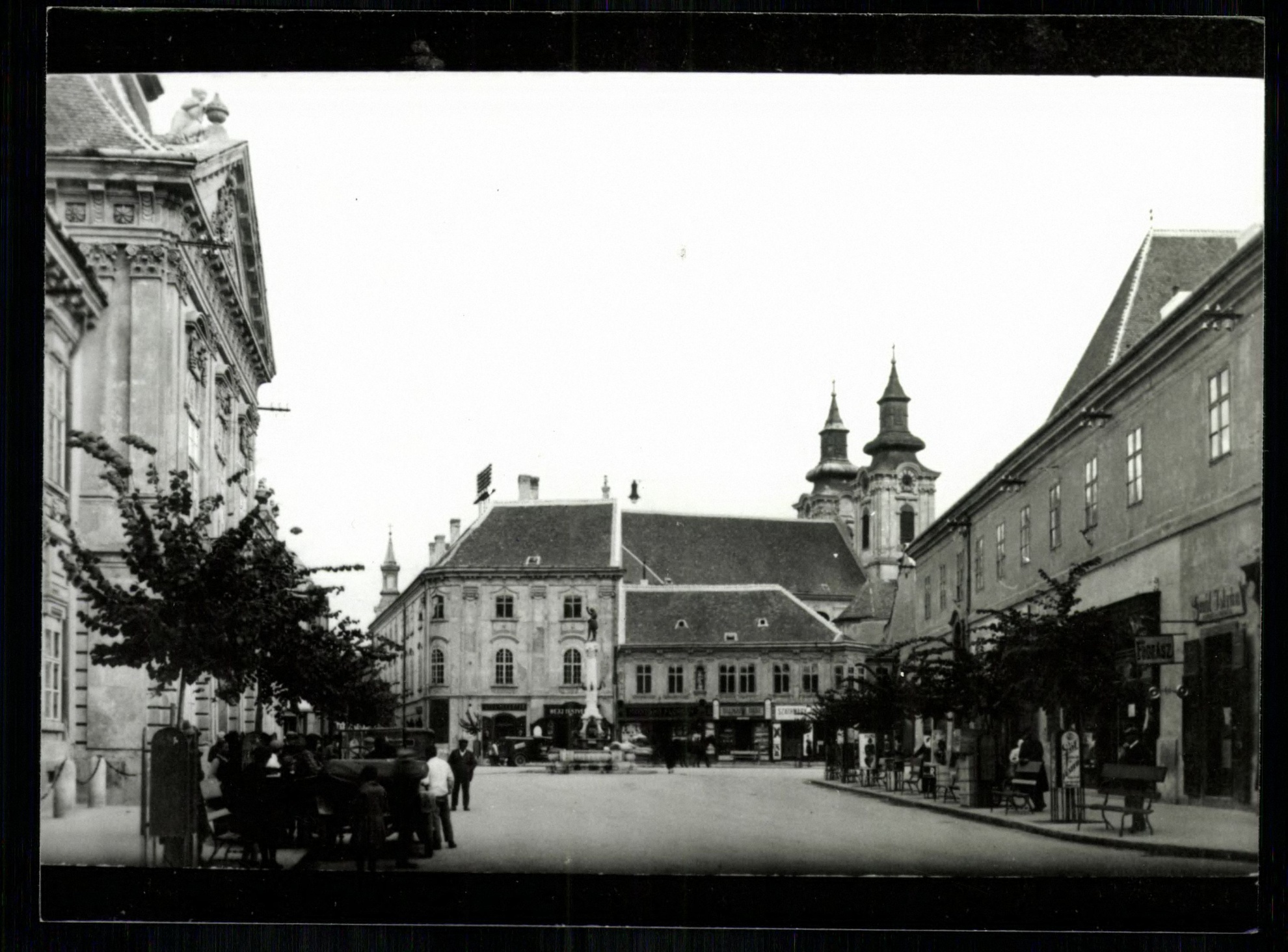 Székesfehérvár; Károly király tér (Magyar Kereskedelmi és Vendéglátóipari Múzeum CC BY-NC-ND)