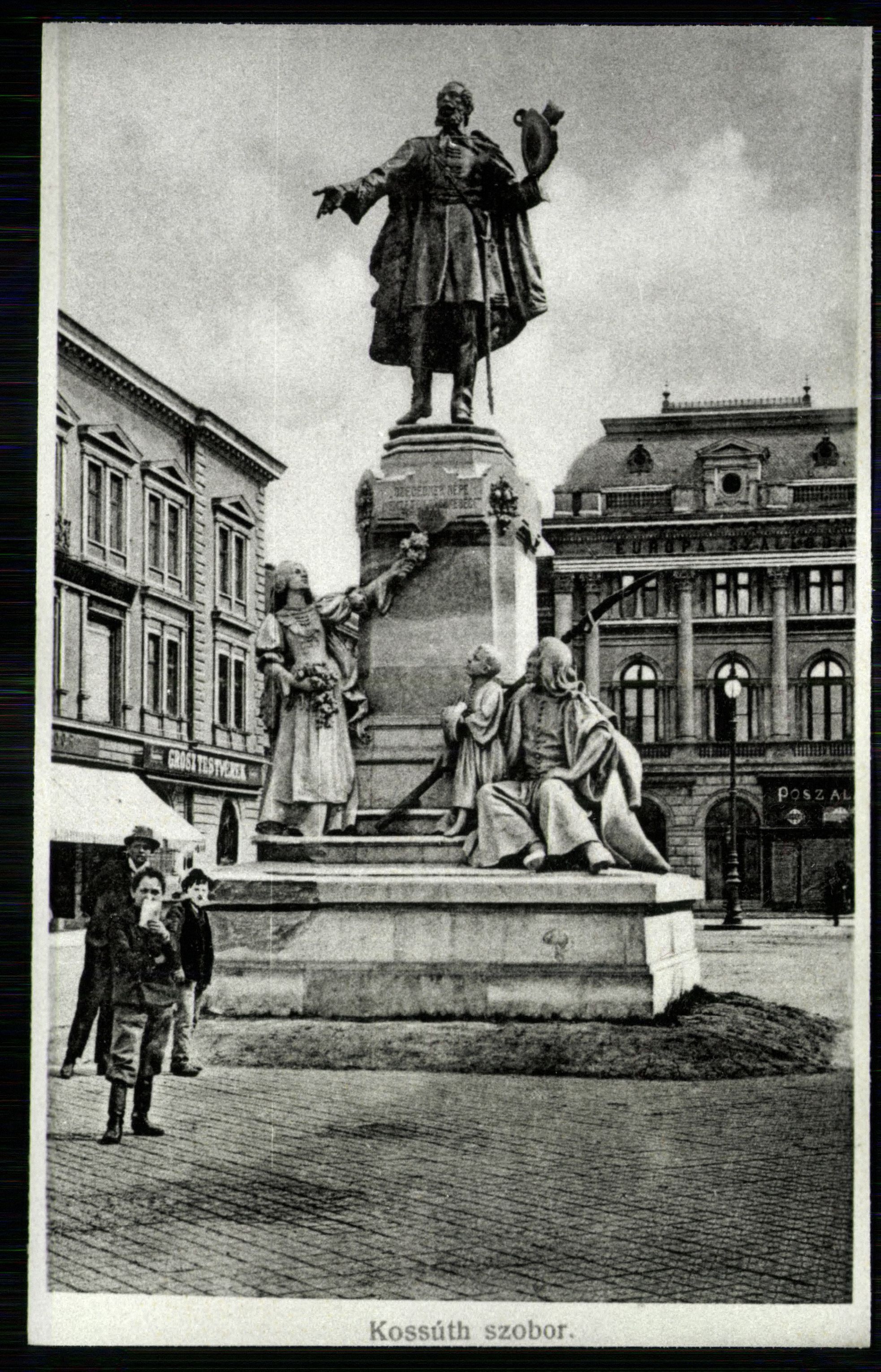 Szeged; Kossuth szobor (Magyar Kereskedelmi és Vendéglátóipari Múzeum CC BY-NC-ND)
