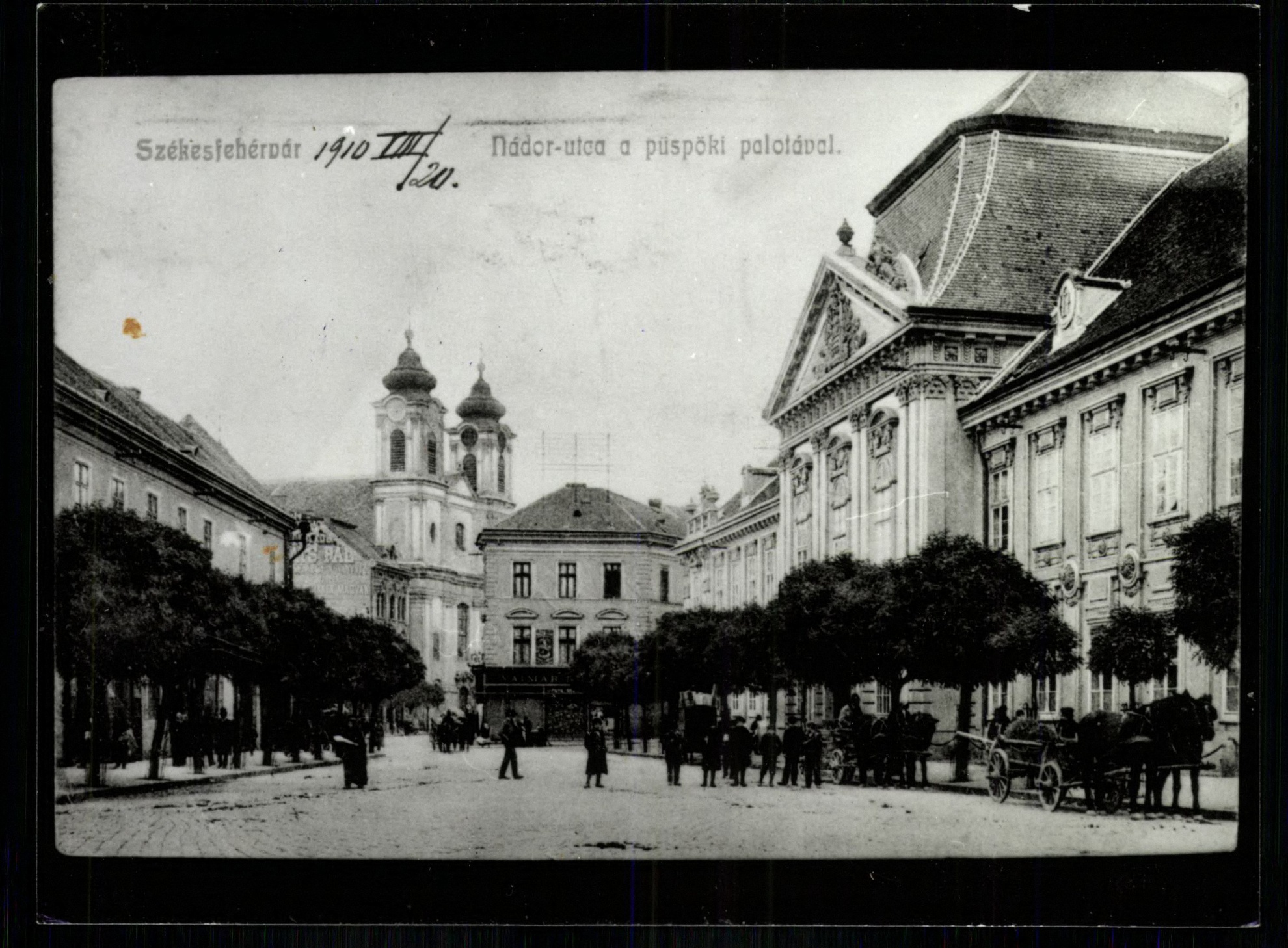 Székesfehérvár; Nádor utca a püspöki palotával (Magyar Kereskedelmi és Vendéglátóipari Múzeum CC BY-NC-ND)