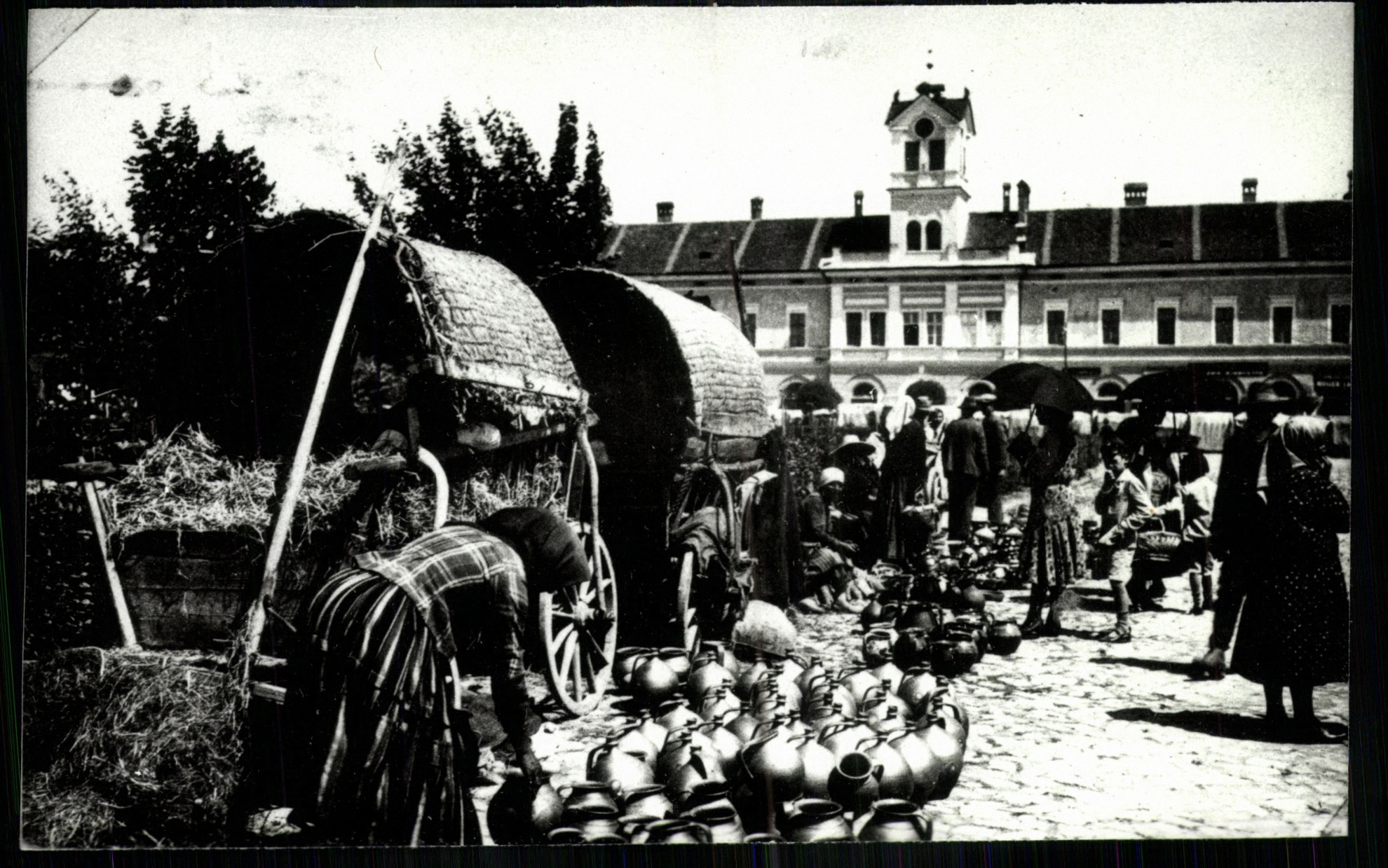 Külföldi piac (Magyar Kereskedelmi és Vendéglátóipari Múzeum CC BY-NC-ND)