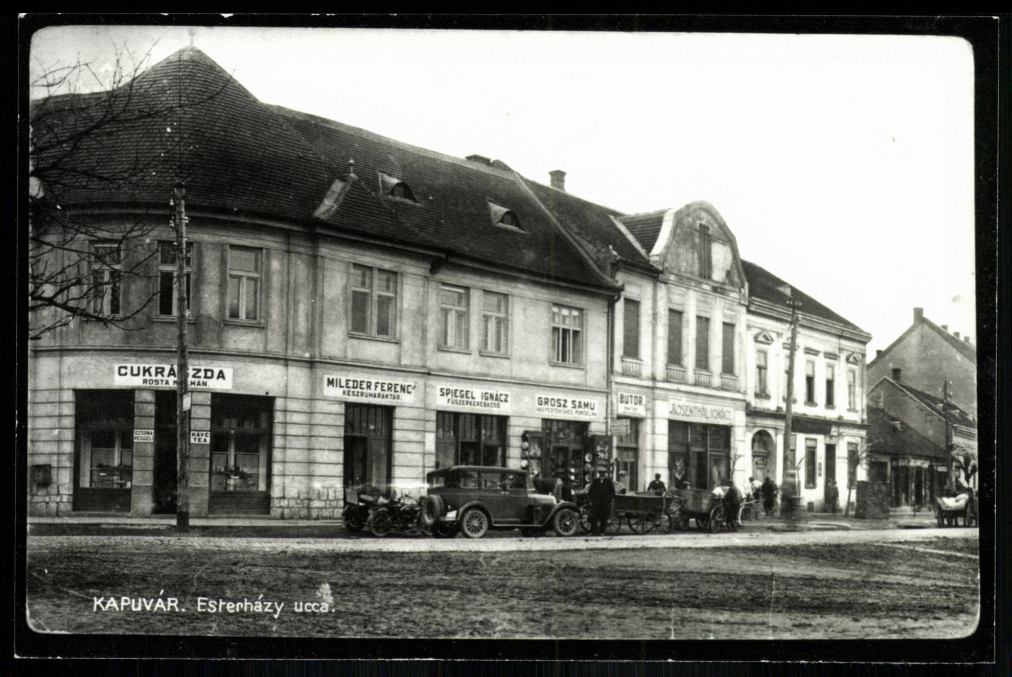 Kapuvár Esterházy utca. Rosta Kálmán cukrászdája (Magyar Kereskedelmi és Vendéglátóipari Múzeum CC BY-NC-ND)