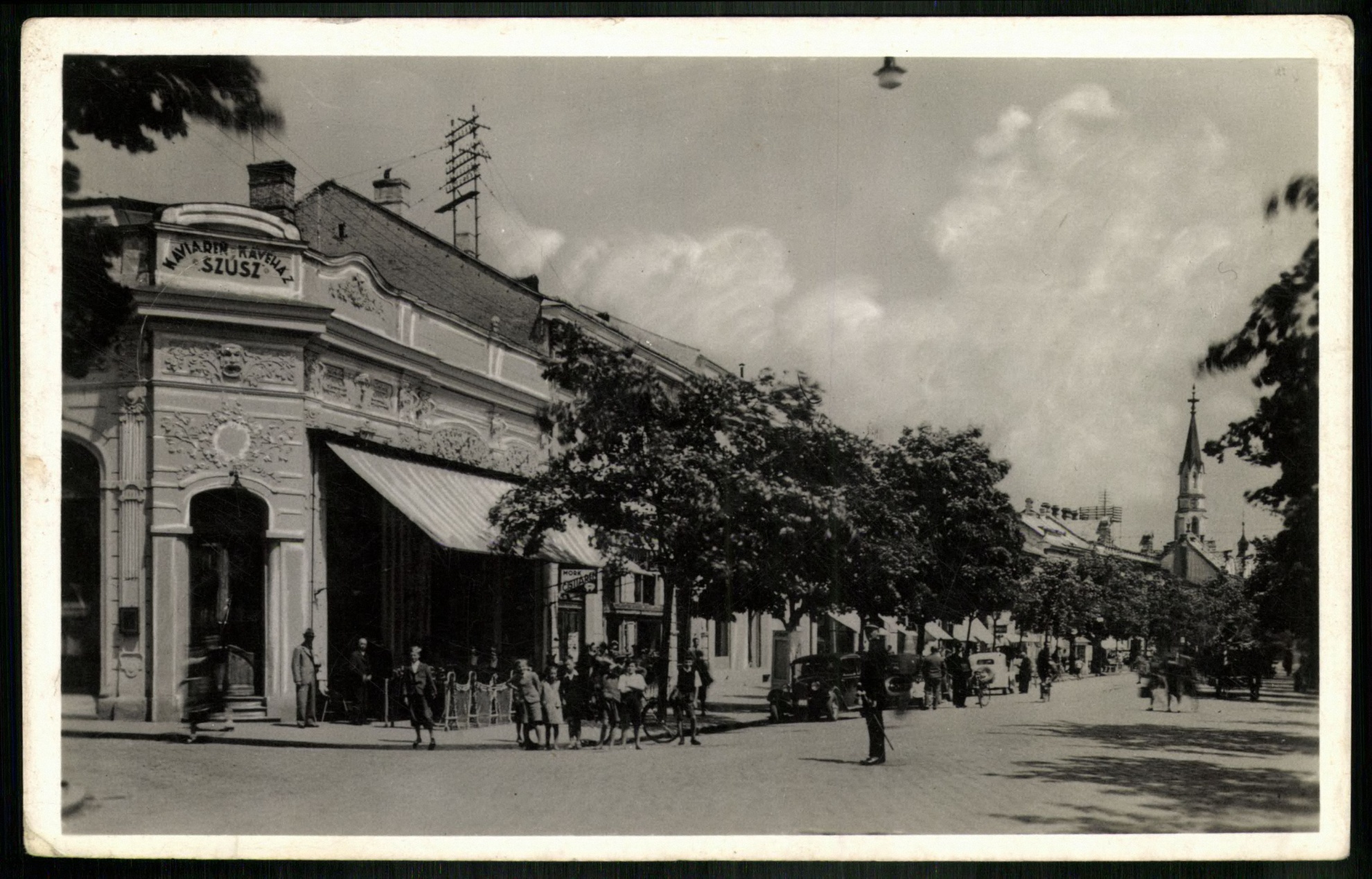 Losonc Szüsz kávéház (Magyar Kereskedelmi és Vendéglátóipari Múzeum CC BY-NC-ND)