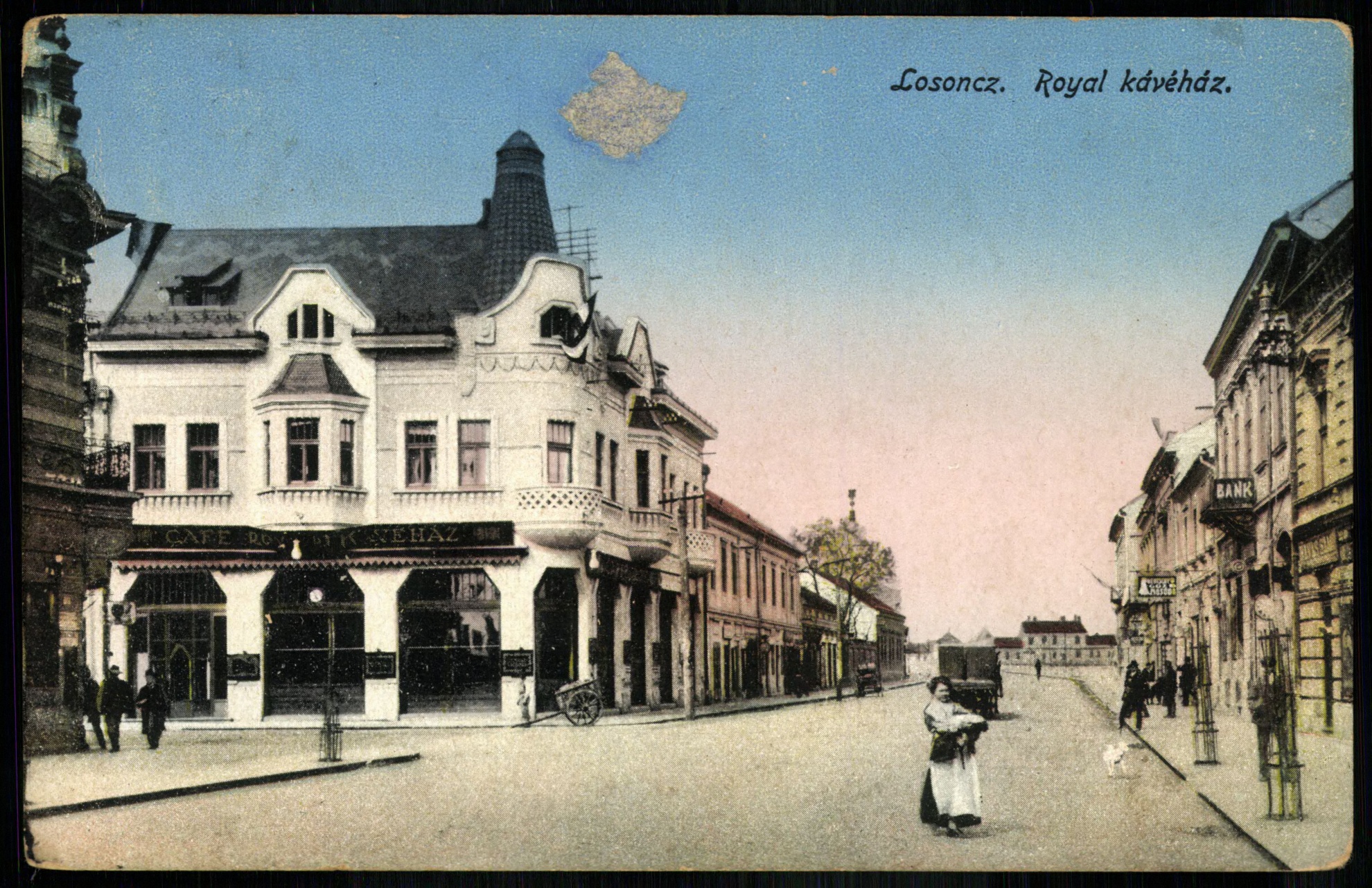 Losonc Szüsz kávéház (Magyar Kereskedelmi és Vendéglátóipari Múzeum CC BY-NC-ND)