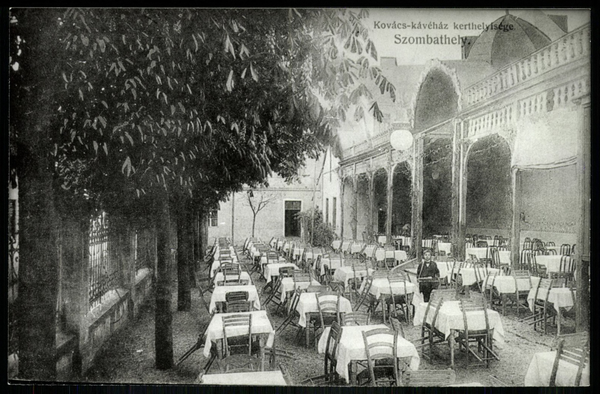 Szombathely Széll Kálmán kávéház kertihelyisége (Magyar Kereskedelmi és Vendéglátóipari Múzeum CC BY-NC-ND)