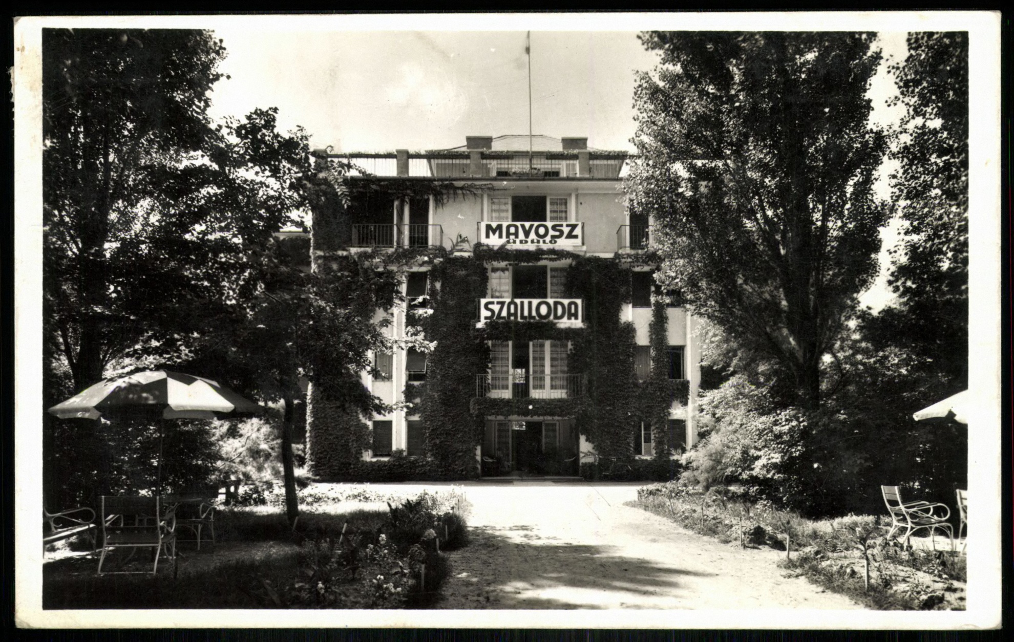 Balatonszántód Hotel MAVOSZ Szálloda (Magyar Kereskedelmi és Vendéglátóipari Múzeum CC BY-NC-ND)