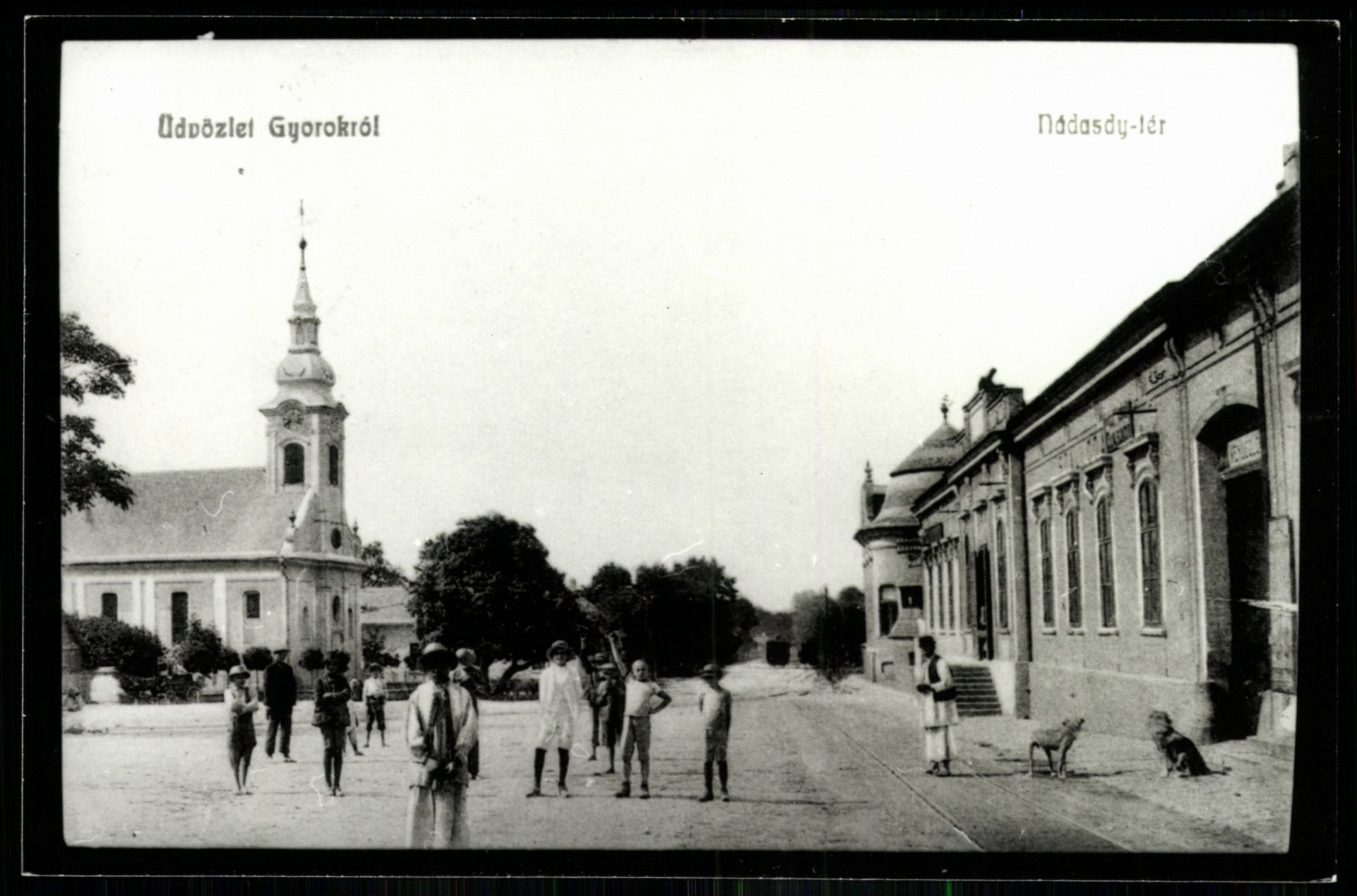 Gyorok Nádasdy tér. Jobb szélen szálloda (Magyar Kereskedelmi és Vendéglátóipari Múzeum CC BY-NC-ND)