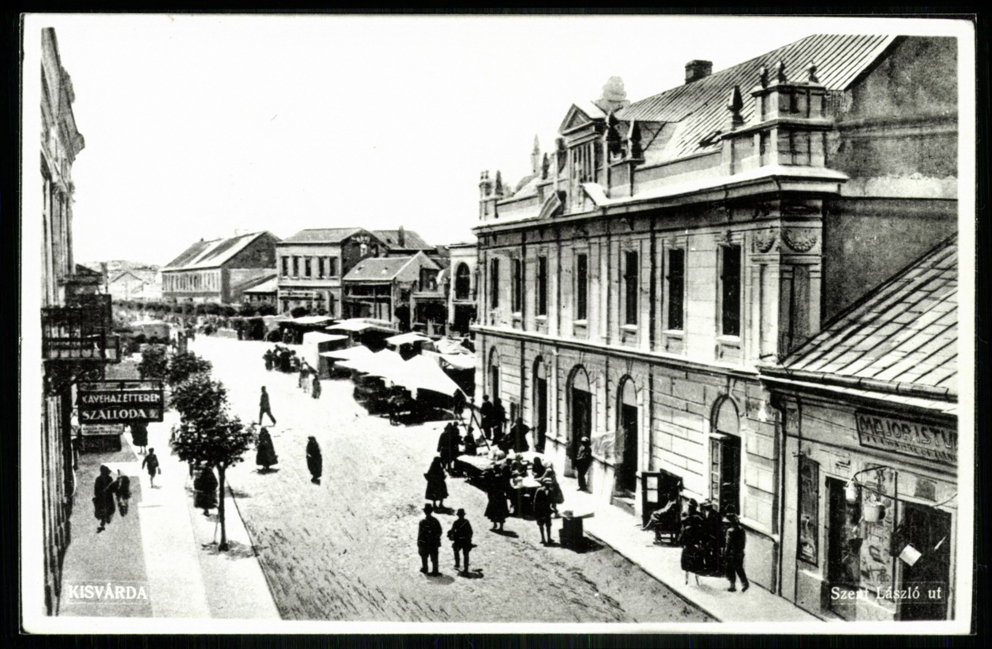 Kisvárda Kávéház, Étterem, Szálloda-tábla (Magyar Kereskedelmi és Vendéglátóipari Múzeum CC BY-NC-ND)