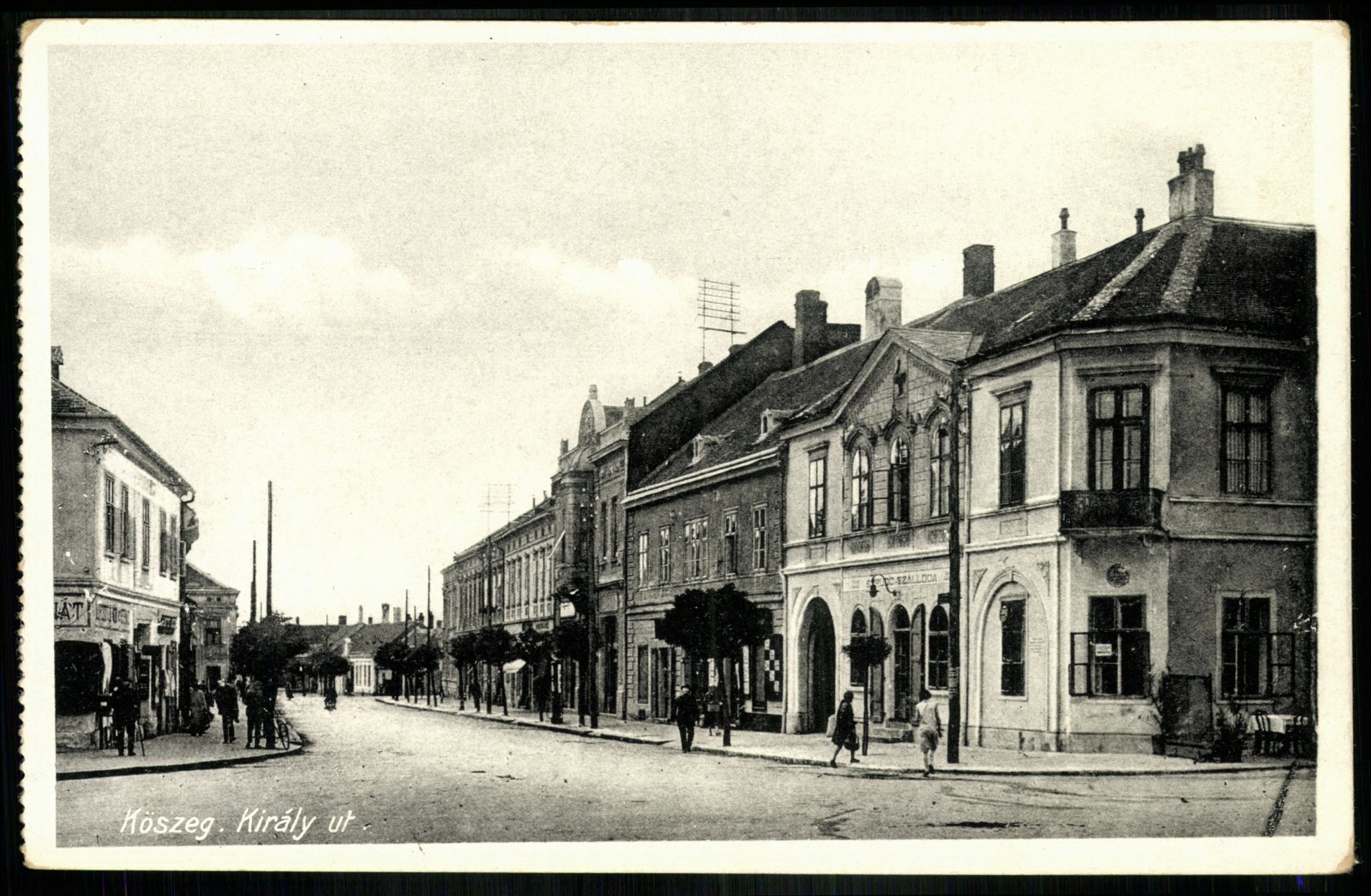 Kőszeg Király út. A jobb oldalon (Arany) Strucc Szálloda (Magyar Kereskedelmi és Vendéglátóipari Múzeum CC BY-NC-ND)