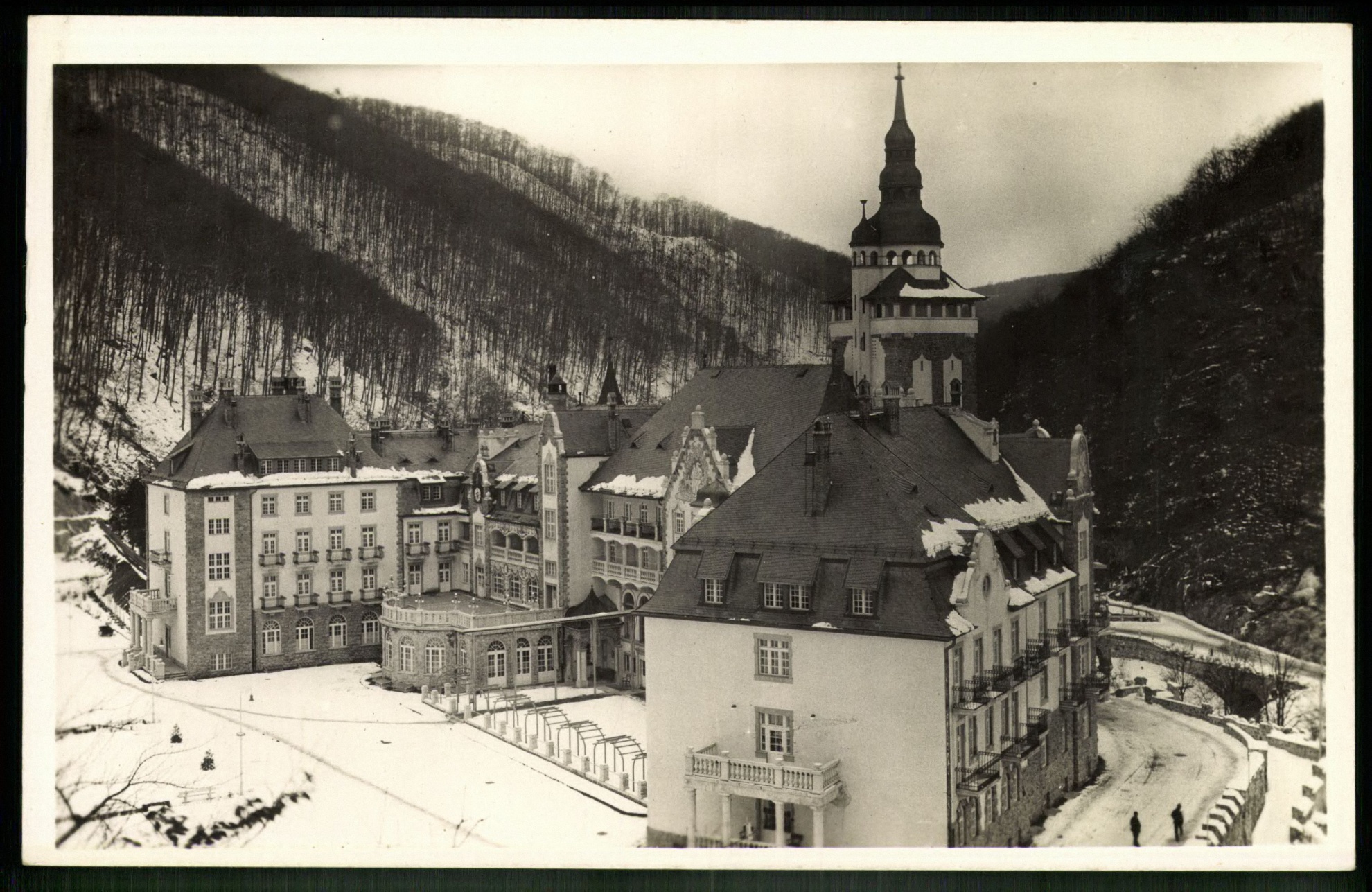 Lillafüred Palota szálló téli látképe (Magyar Kereskedelmi és Vendéglátóipari Múzeum CC BY-NC-ND)