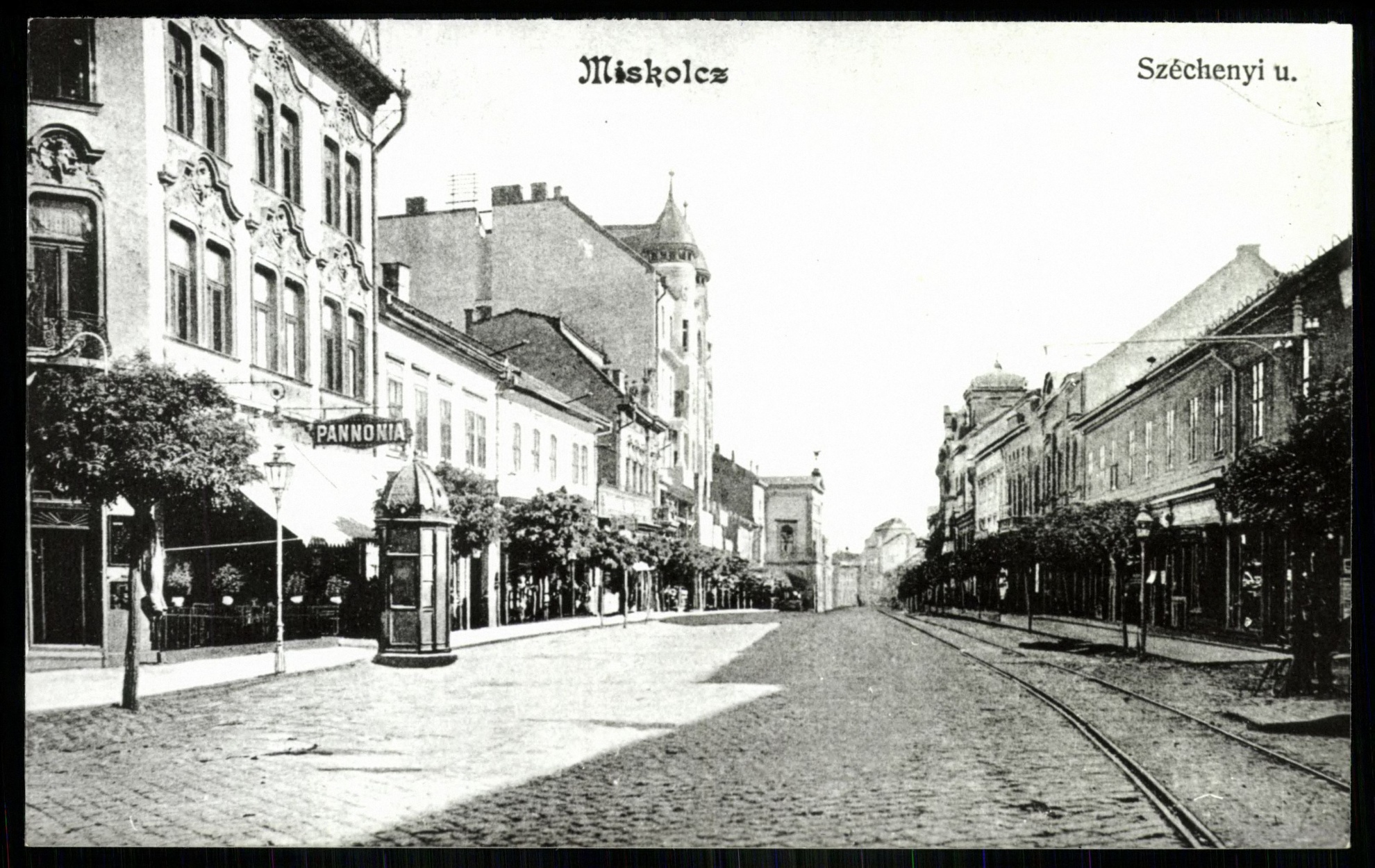 Miskolc Széchenyi utca. Balra Pannonia szálloda (Magyar Kereskedelmi és Vendéglátóipari Múzeum CC BY-NC-ND)
